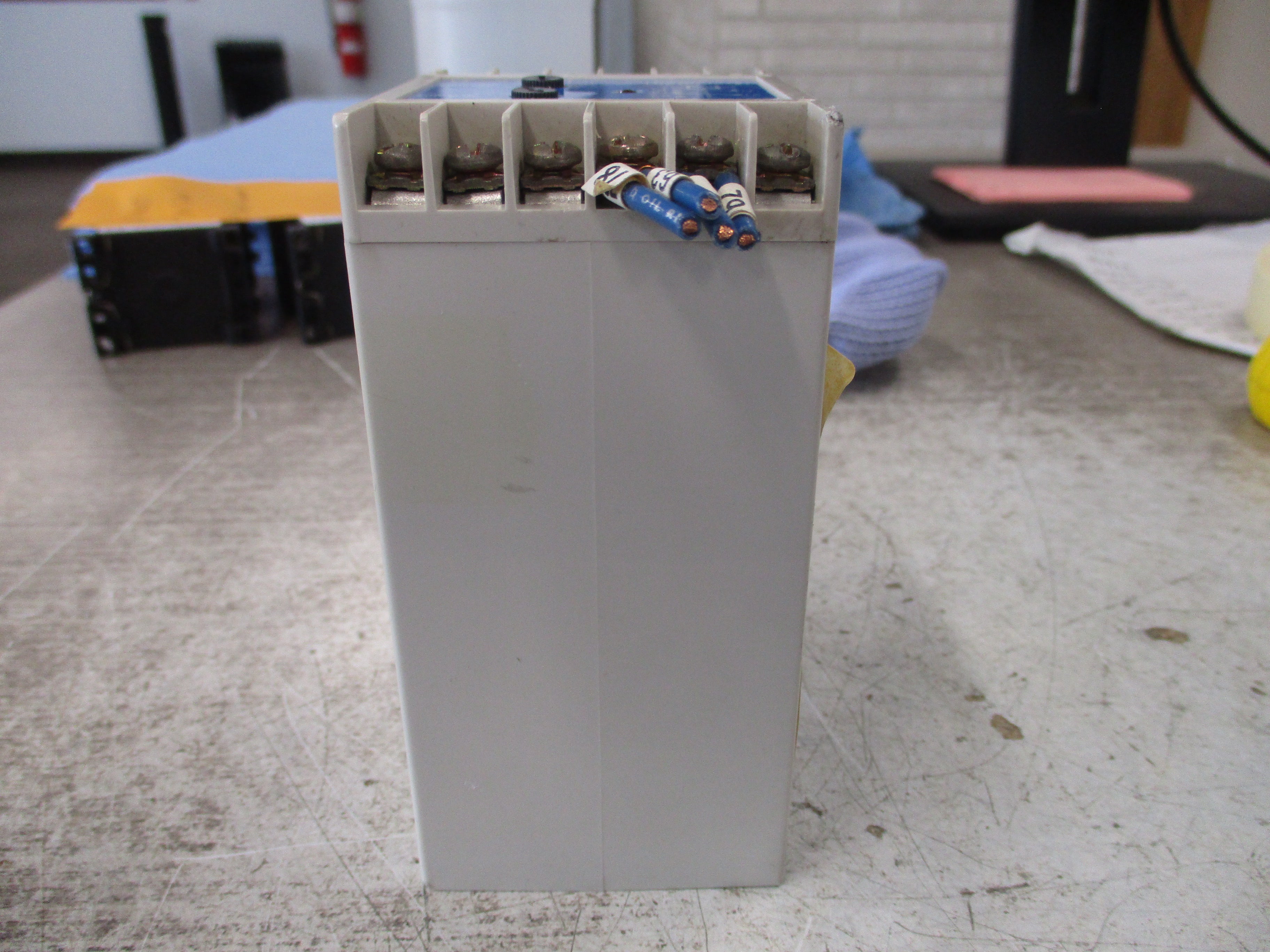 Crompton Protector Relay 252-PAOU-LSBX Used