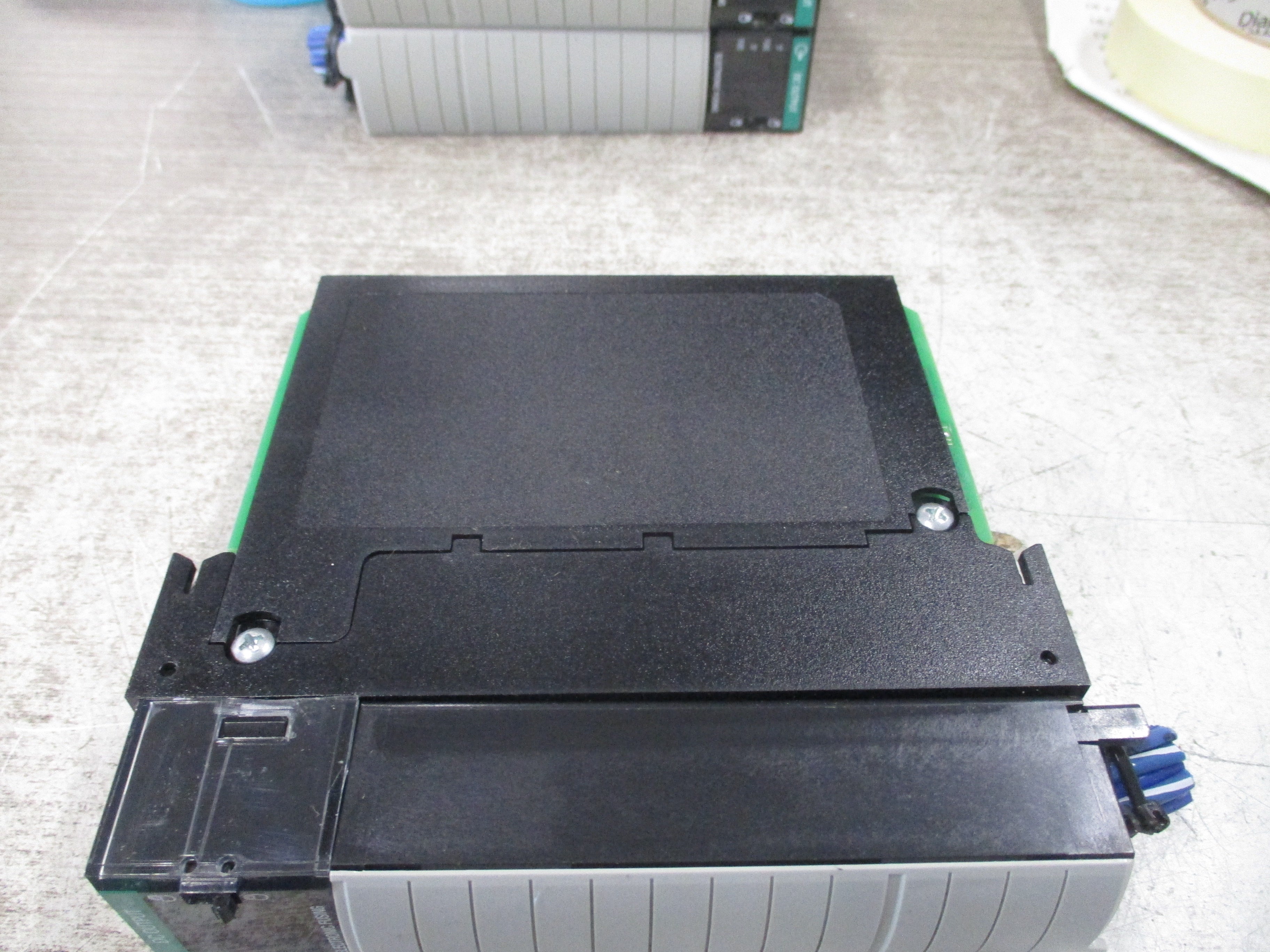 Allen-Bradley ControlLogix DC Efused Output Module 1756-OB16E Ser. A Rev. P01