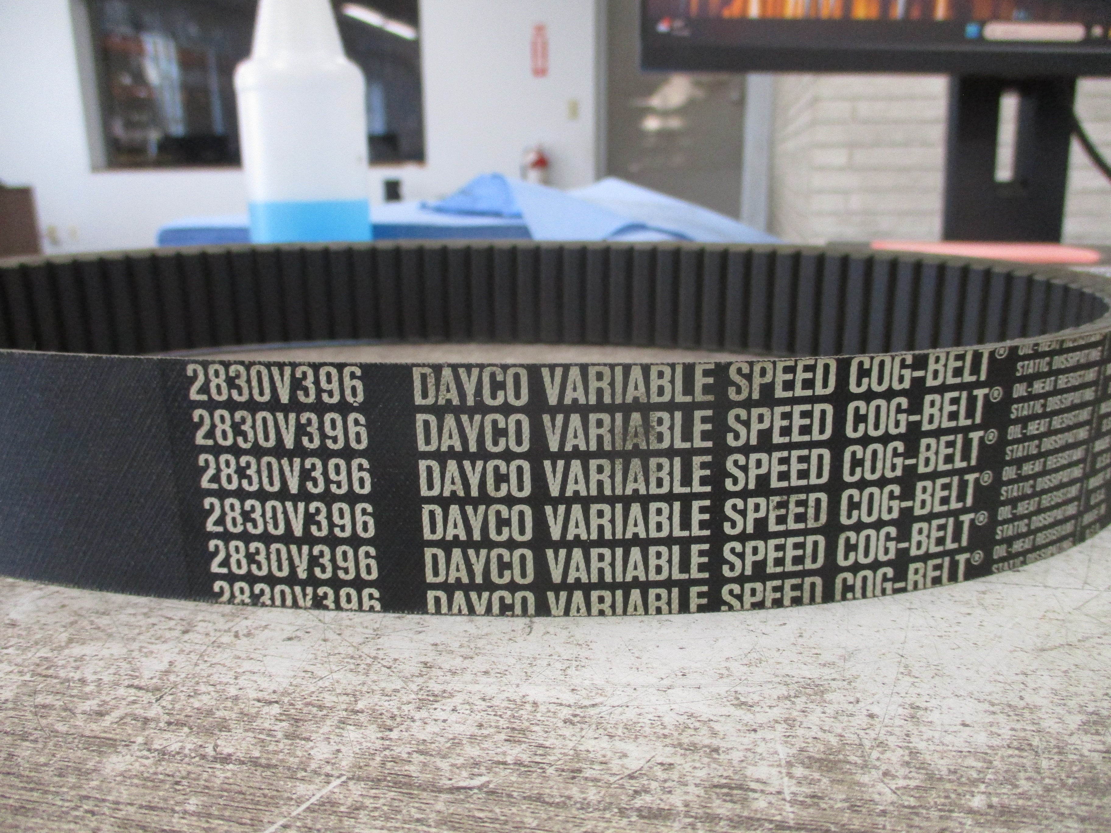 Dayco Variable Speed Cog-Belt 2830V396 *No Box* New Surplus