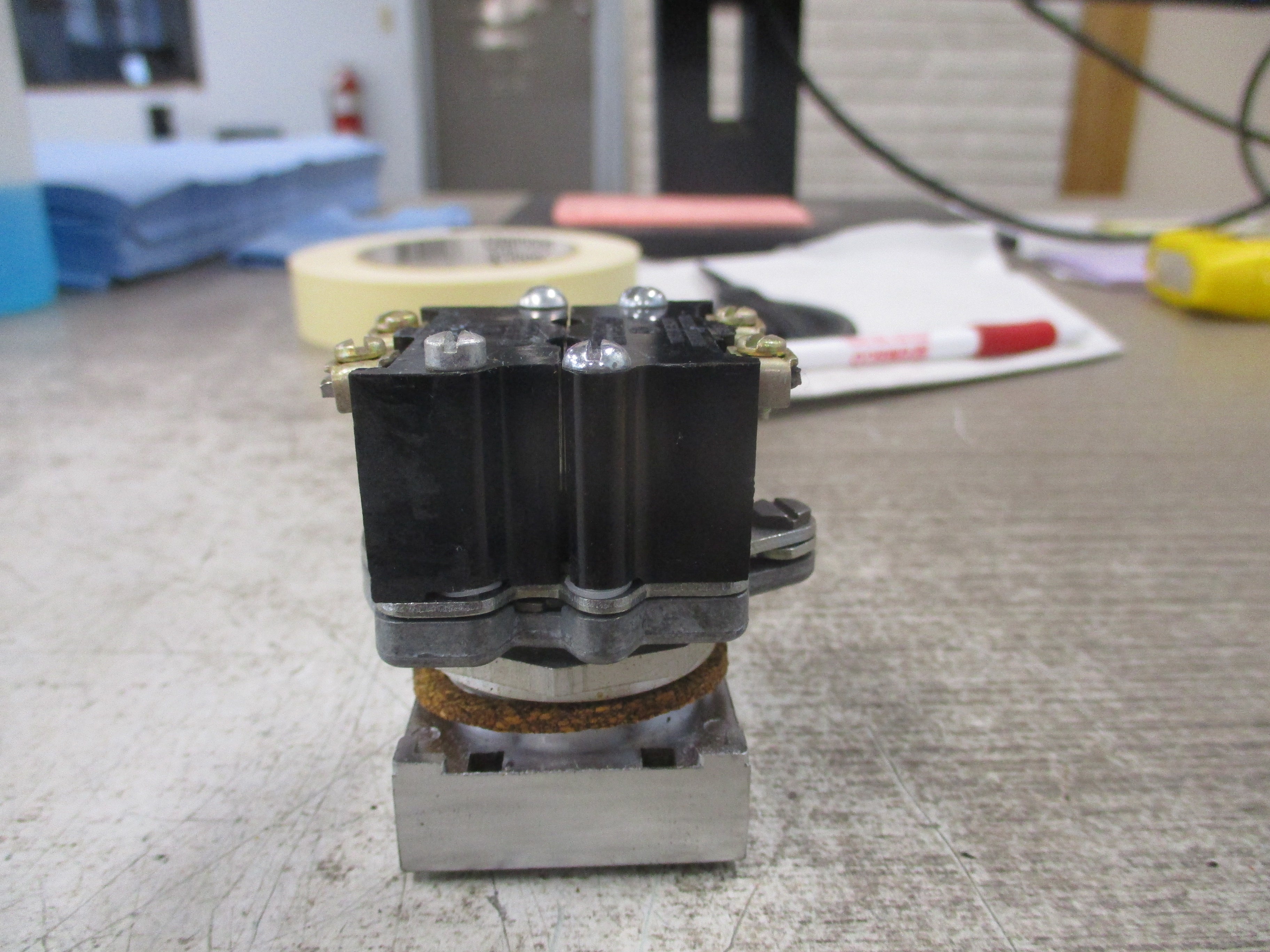 Cutler-Hammer Compact Pushbutton Indicating Light E30CG 12V New Surplus