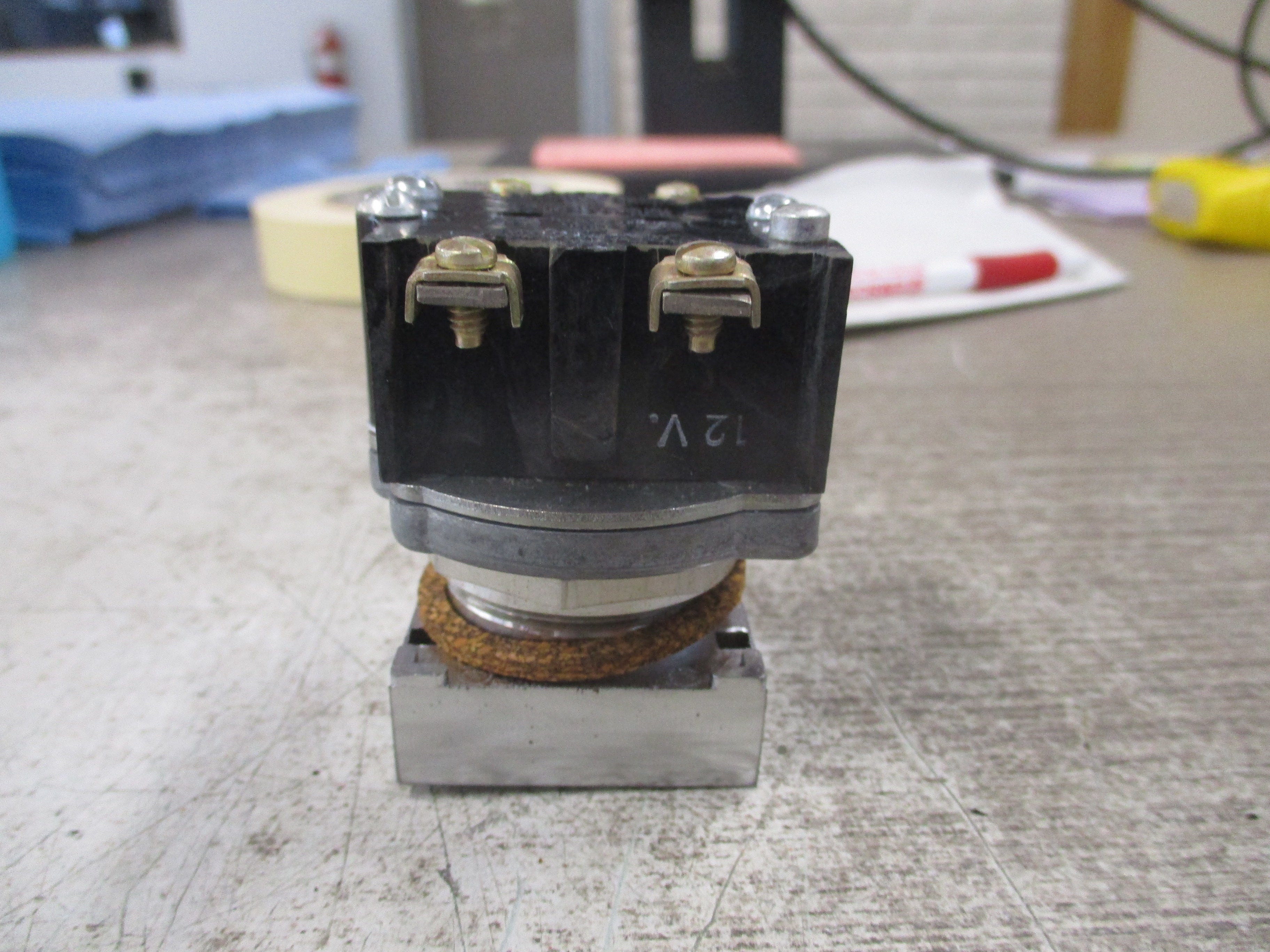 Cutler-Hammer Compact Pushbutton Indicating Light E30CG 12V New Surplus