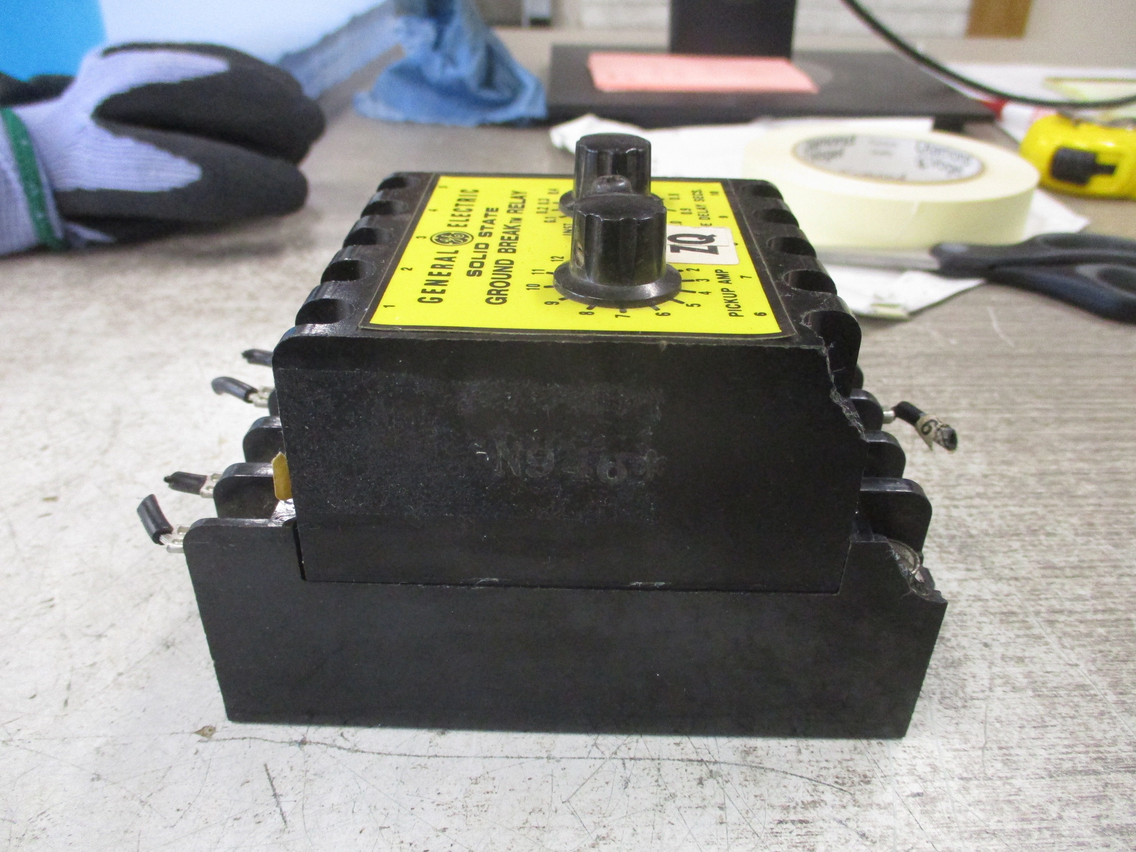 GE Solid State Ground Relay TGMR1 2-12A .1-1 Time Delay *Chipped Corner* Used