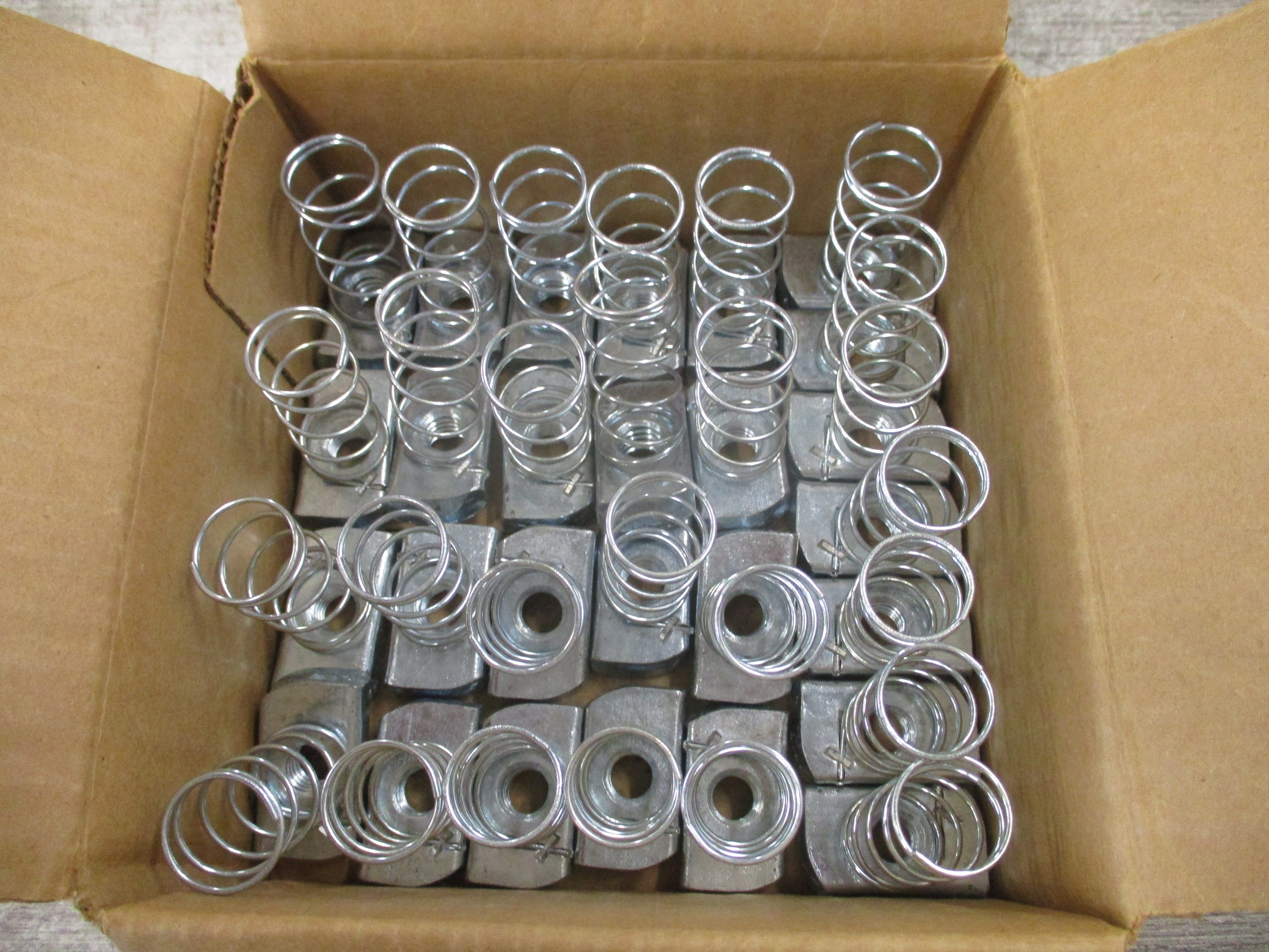 Thomas & Betts Superstrut Spring Nut 5YE11 Galvanized Steel 3/8" *Box of 27*