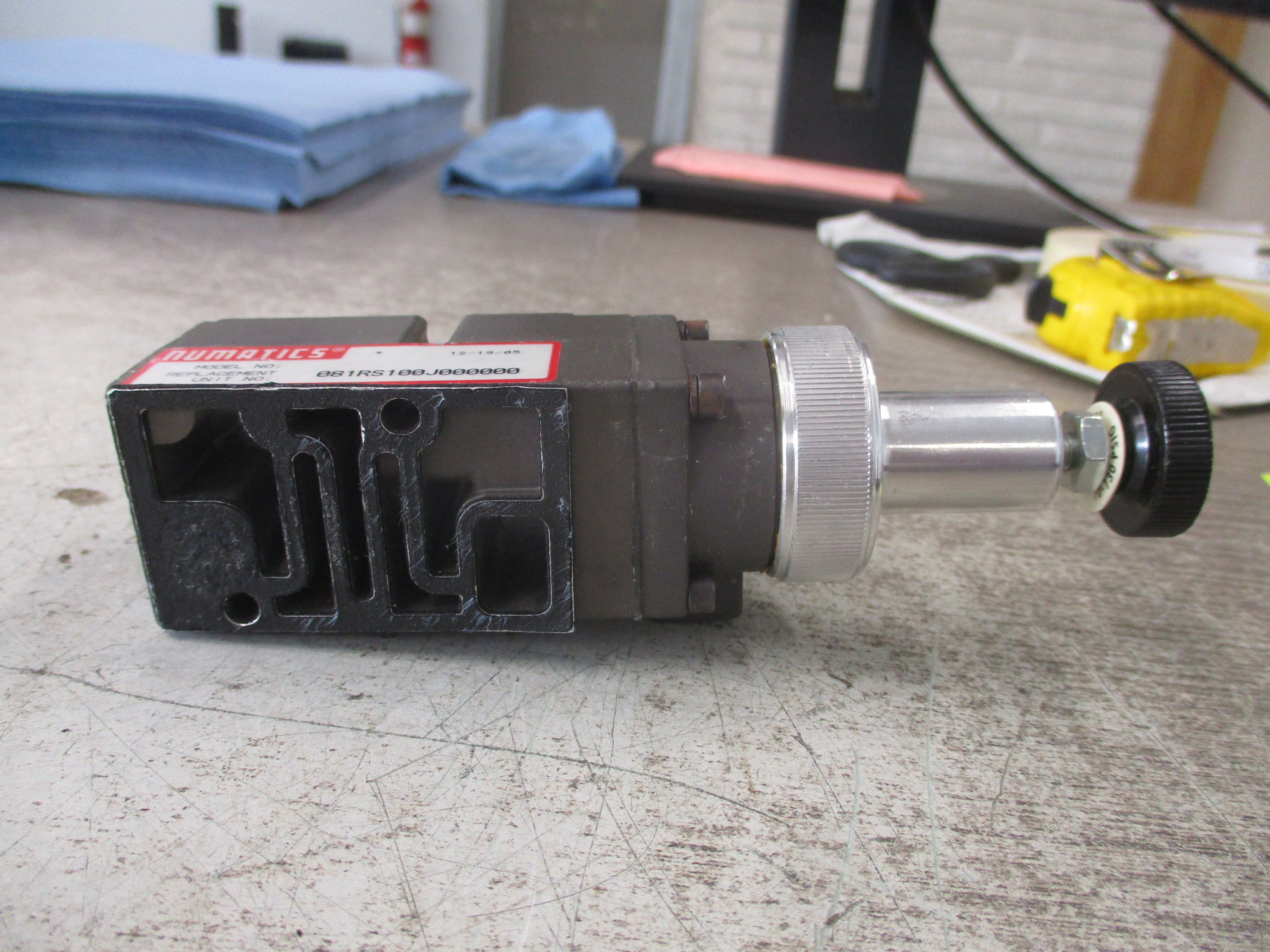 Numatics Pneumatic Regulator 081RS100J000000 Used
