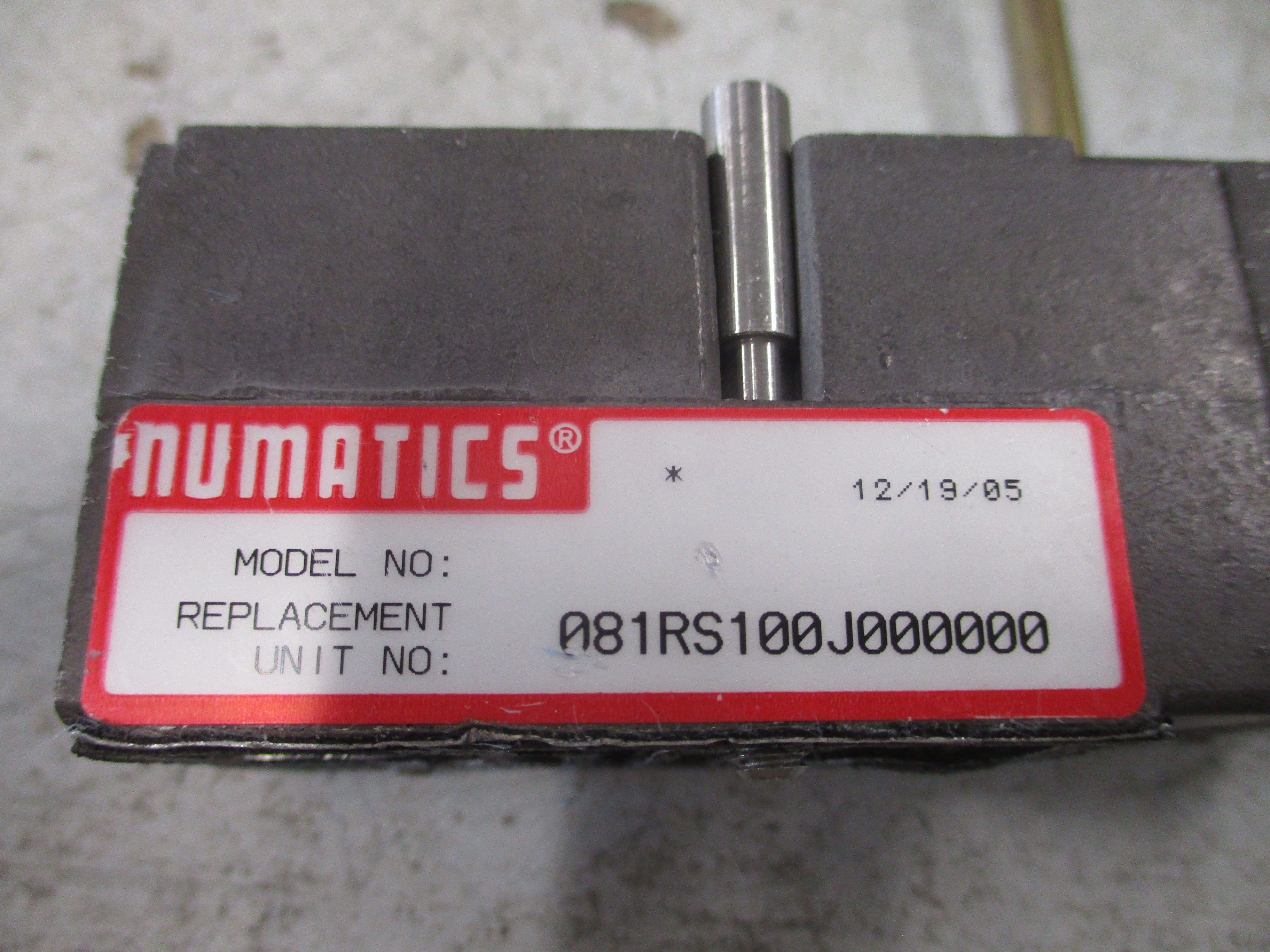 Numatics Pneumatic Regulator 081RS100J000000 W/Gauge Used