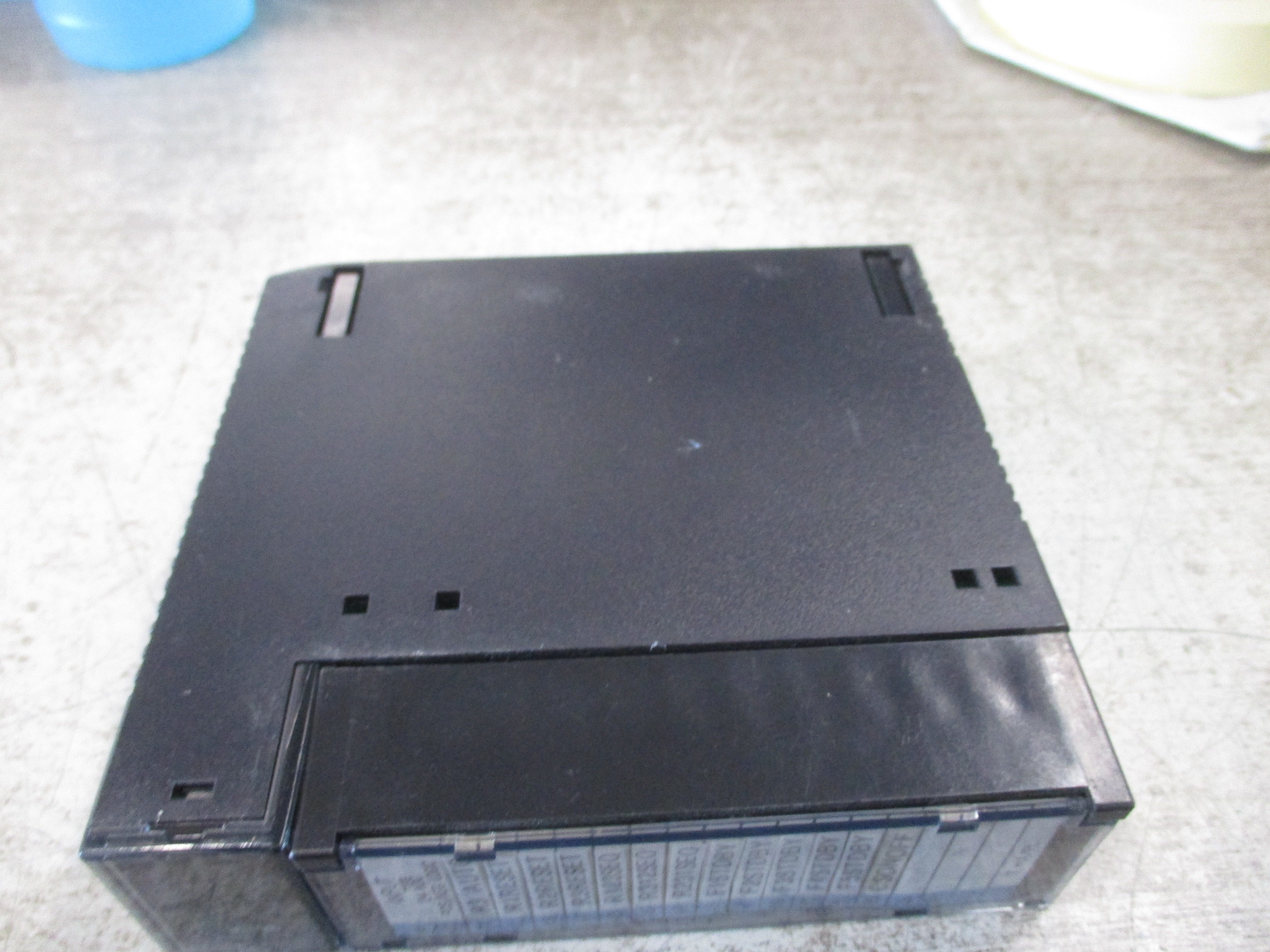 GE Fanuc Input Module IC693MDL645G 24VDC 16 PT *Broken Cover Support* Used