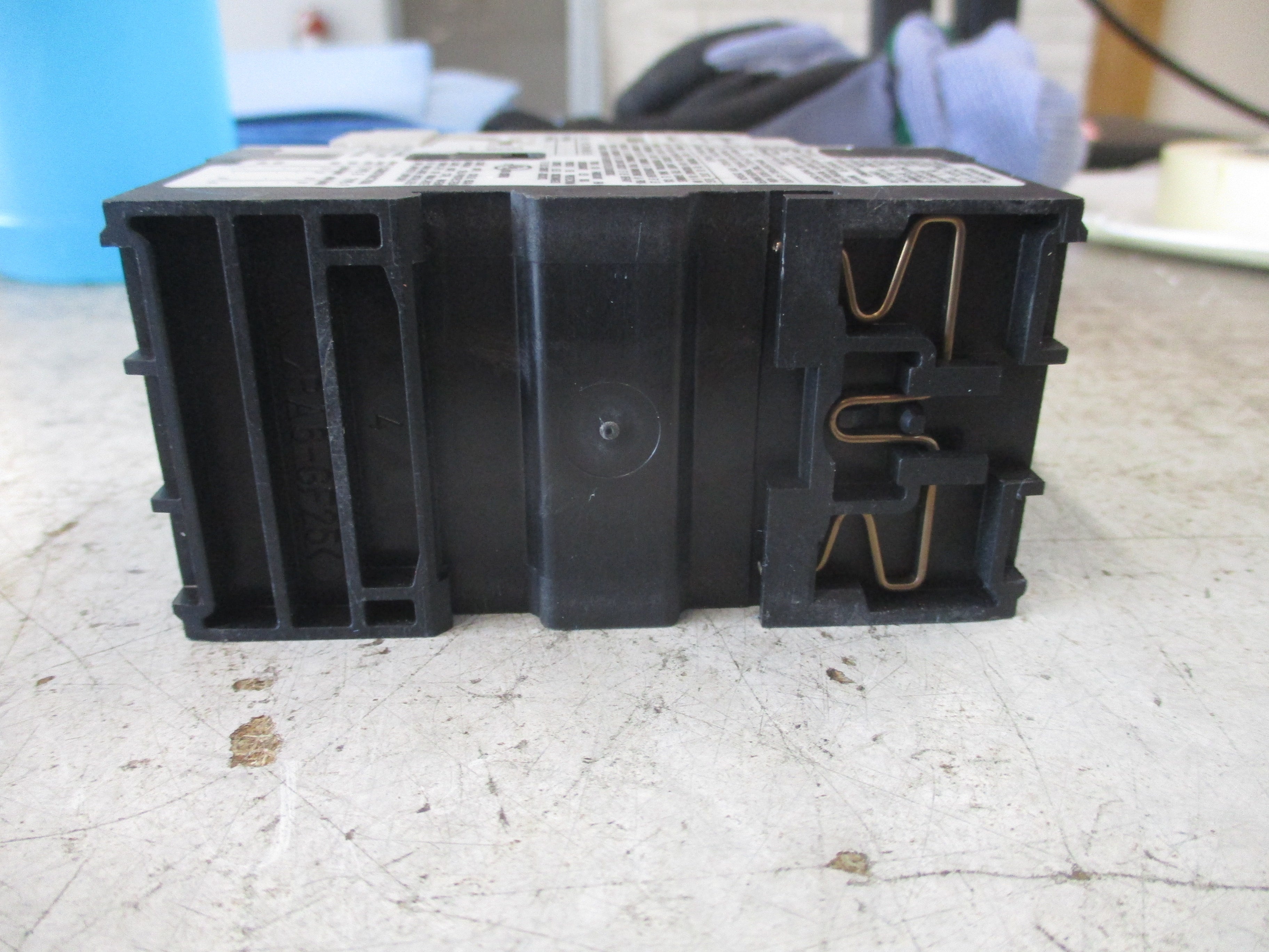 Allen-Bradley Manual Motor Protector 140M-C2E-A40 Ser. C Trip: 0.25-0.4A Used