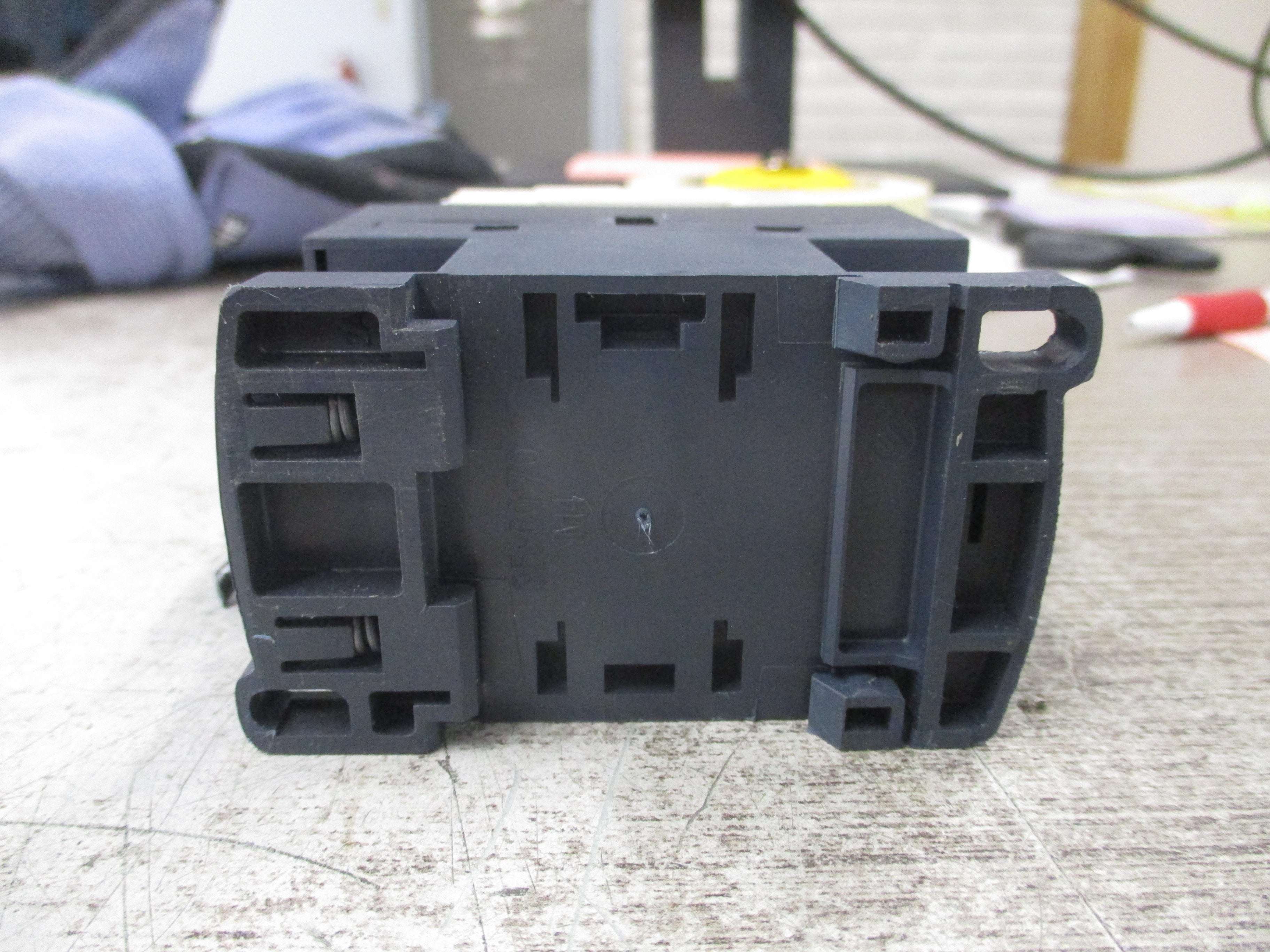 Telemecanique Contactor LC1 D18 120V Coil 32A 600V Used