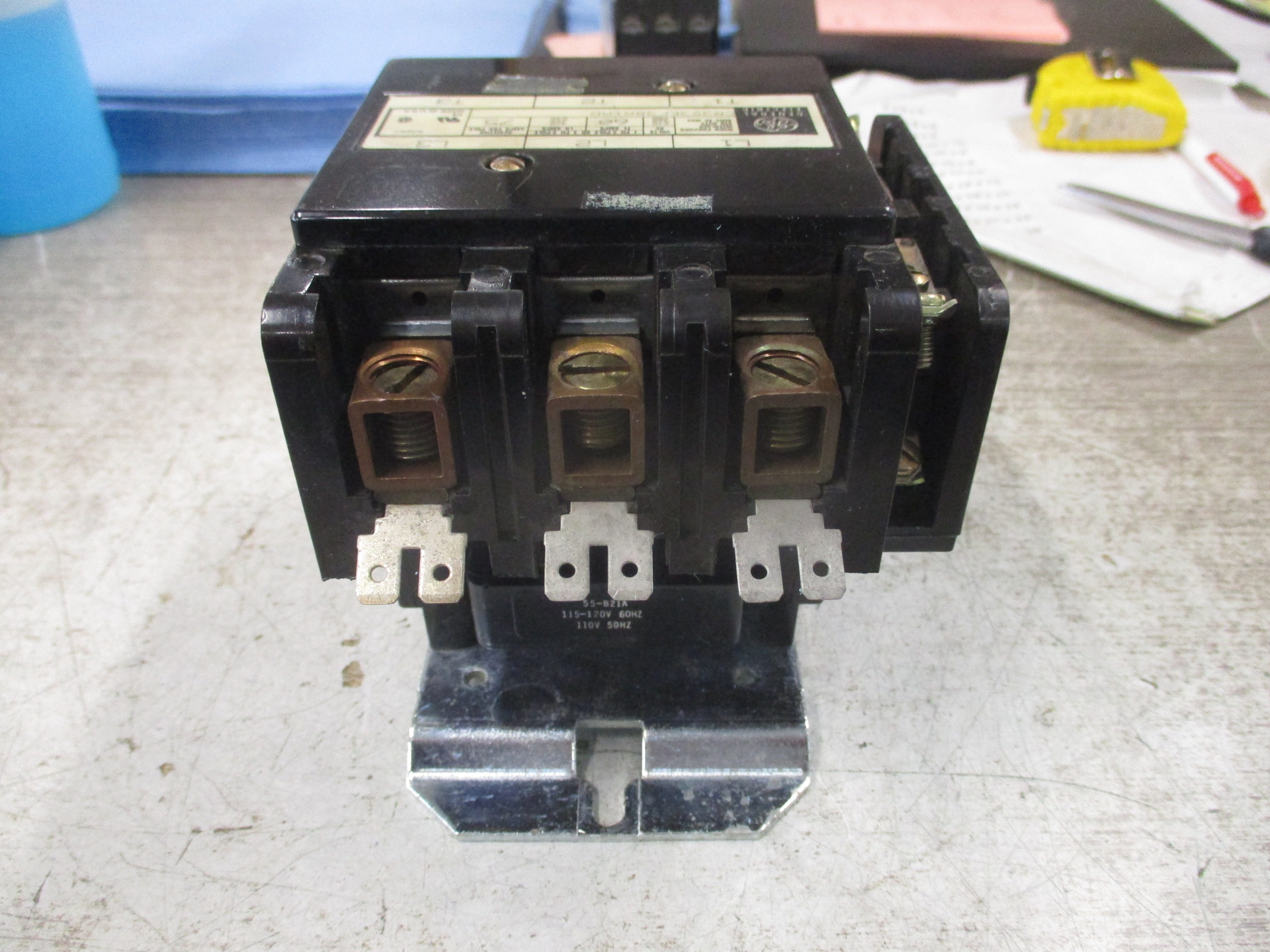 GE Contactor CR353EF3BA1AD 60A 115-120V Coil 600V Used