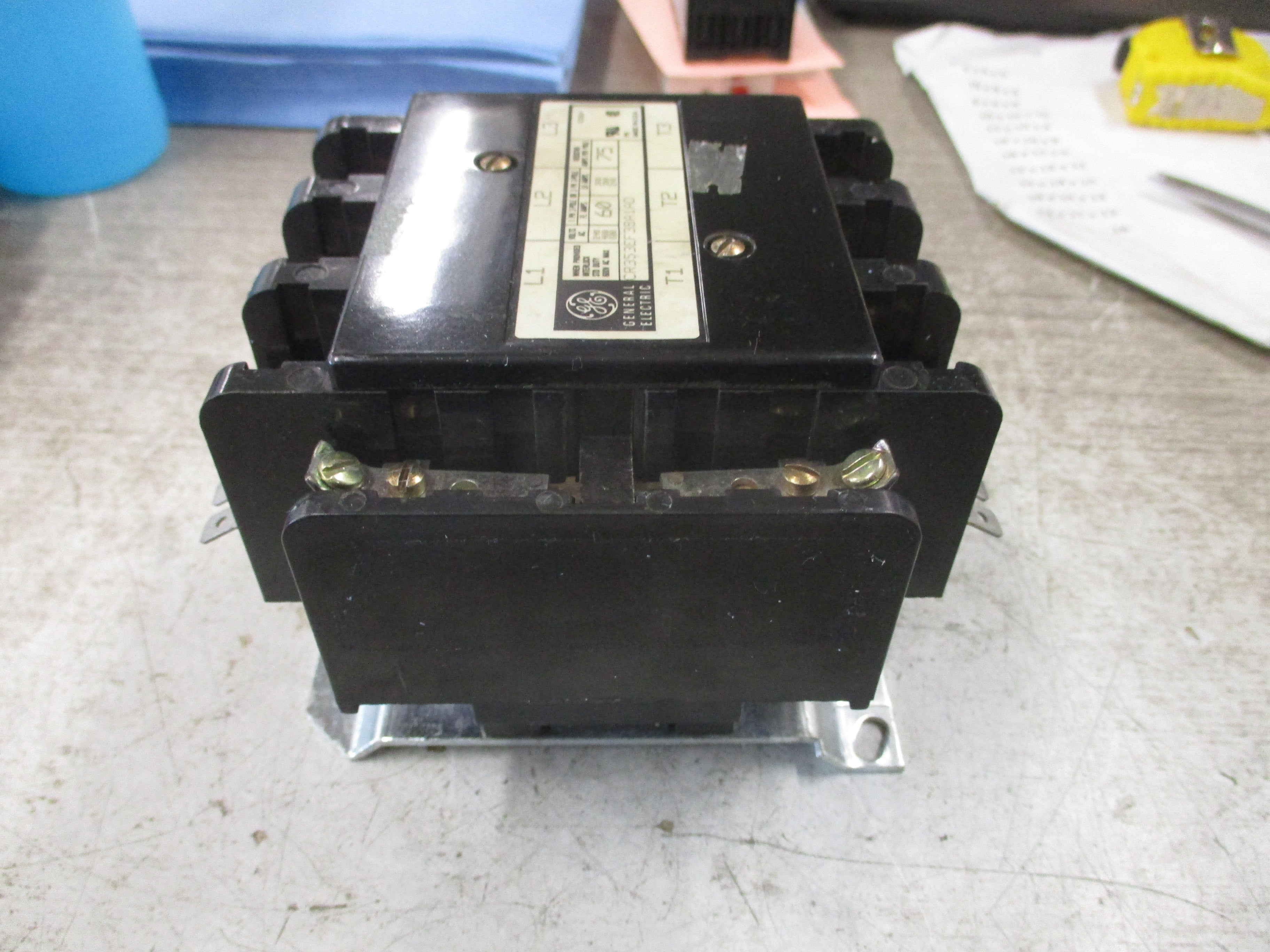 GE Contactor CR353EF3BA1AD 60A 115-120V Coil 600V Used