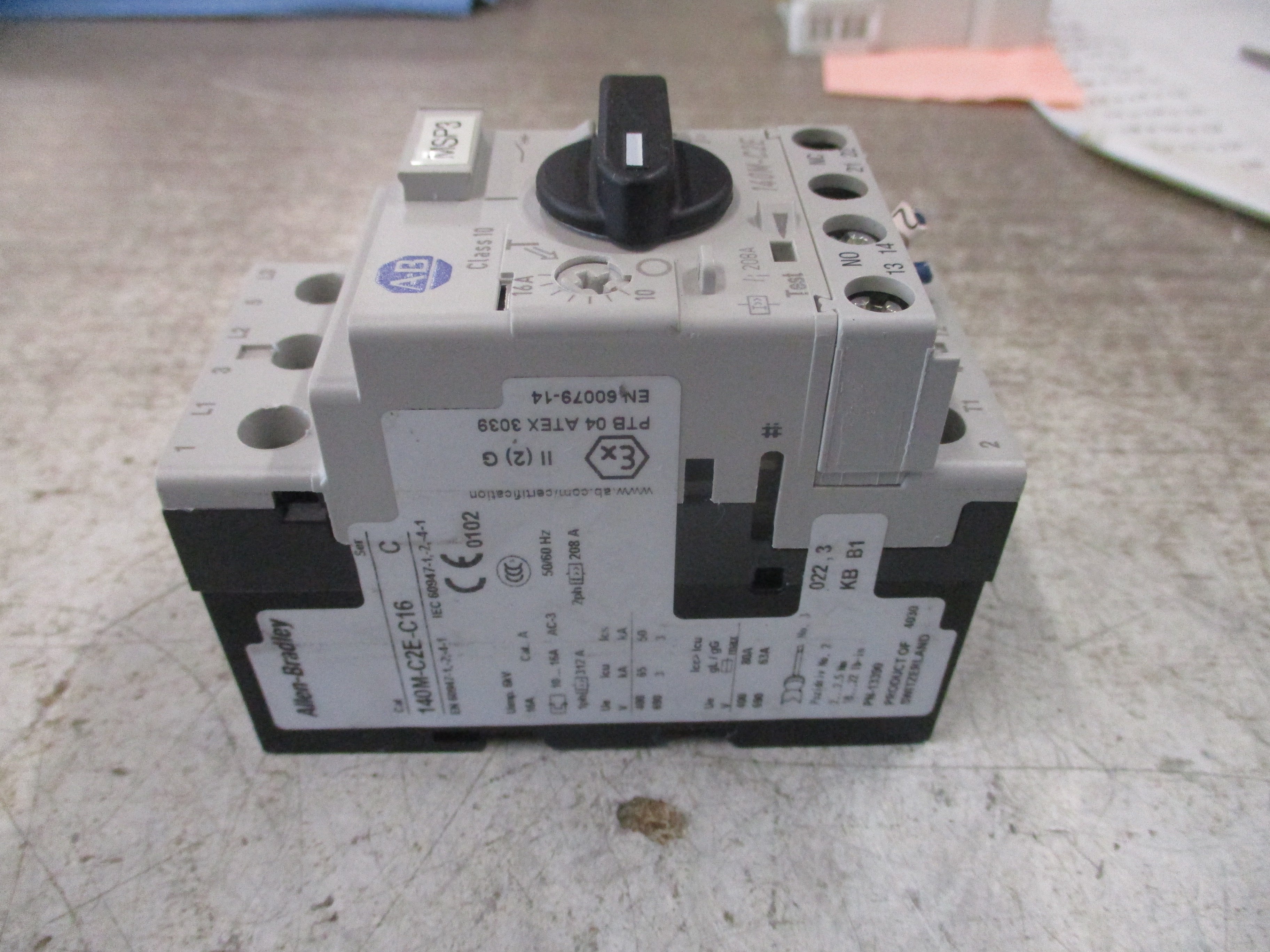 Allen-Bradley Motor Protector 140M-C2E-C16 Ser. C Trip: 10-16A *Chipped Base*