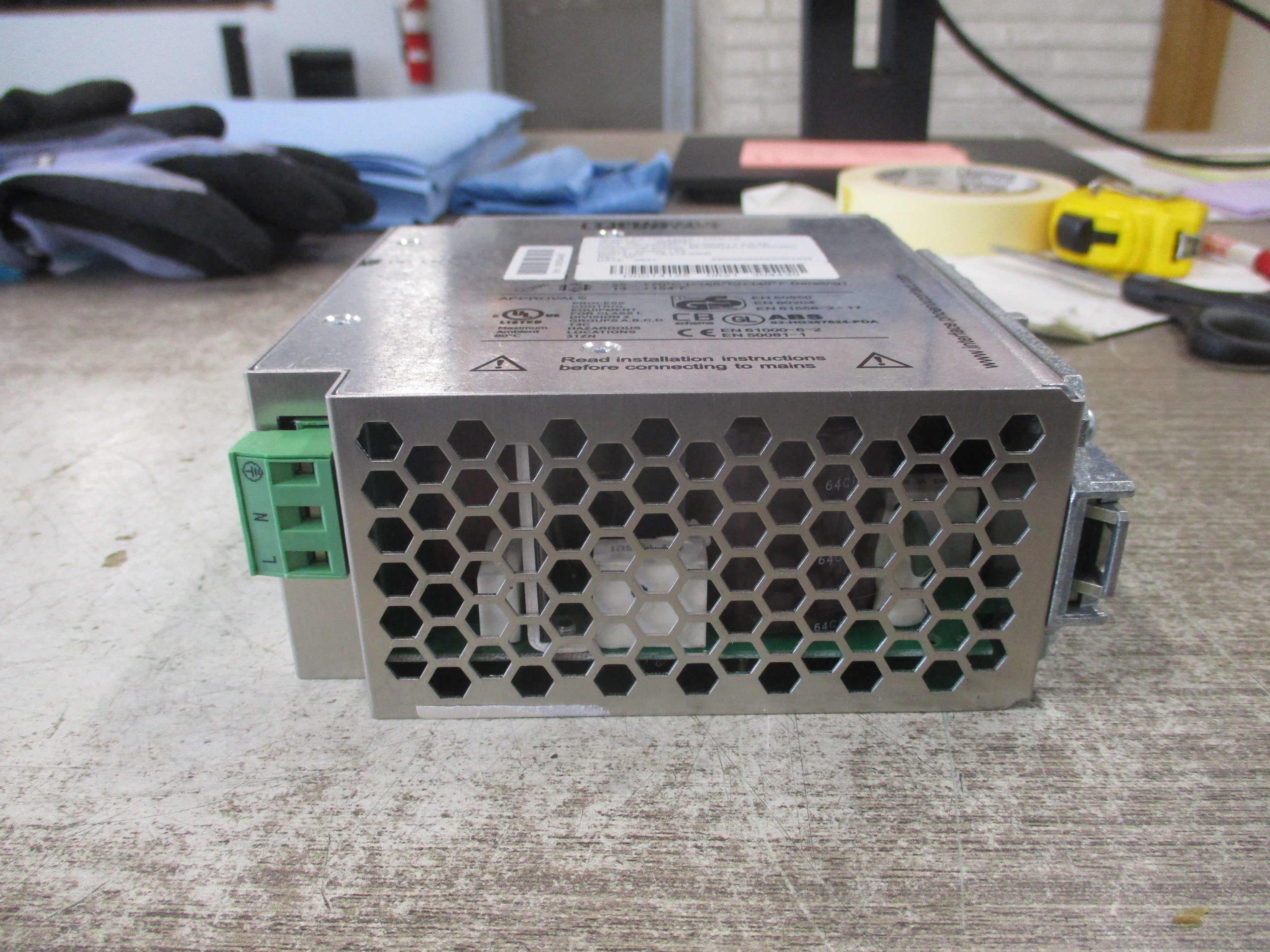 Phoenix Contact Power Supply 2938581 QUINT-PS-100-240AC/24DC/5