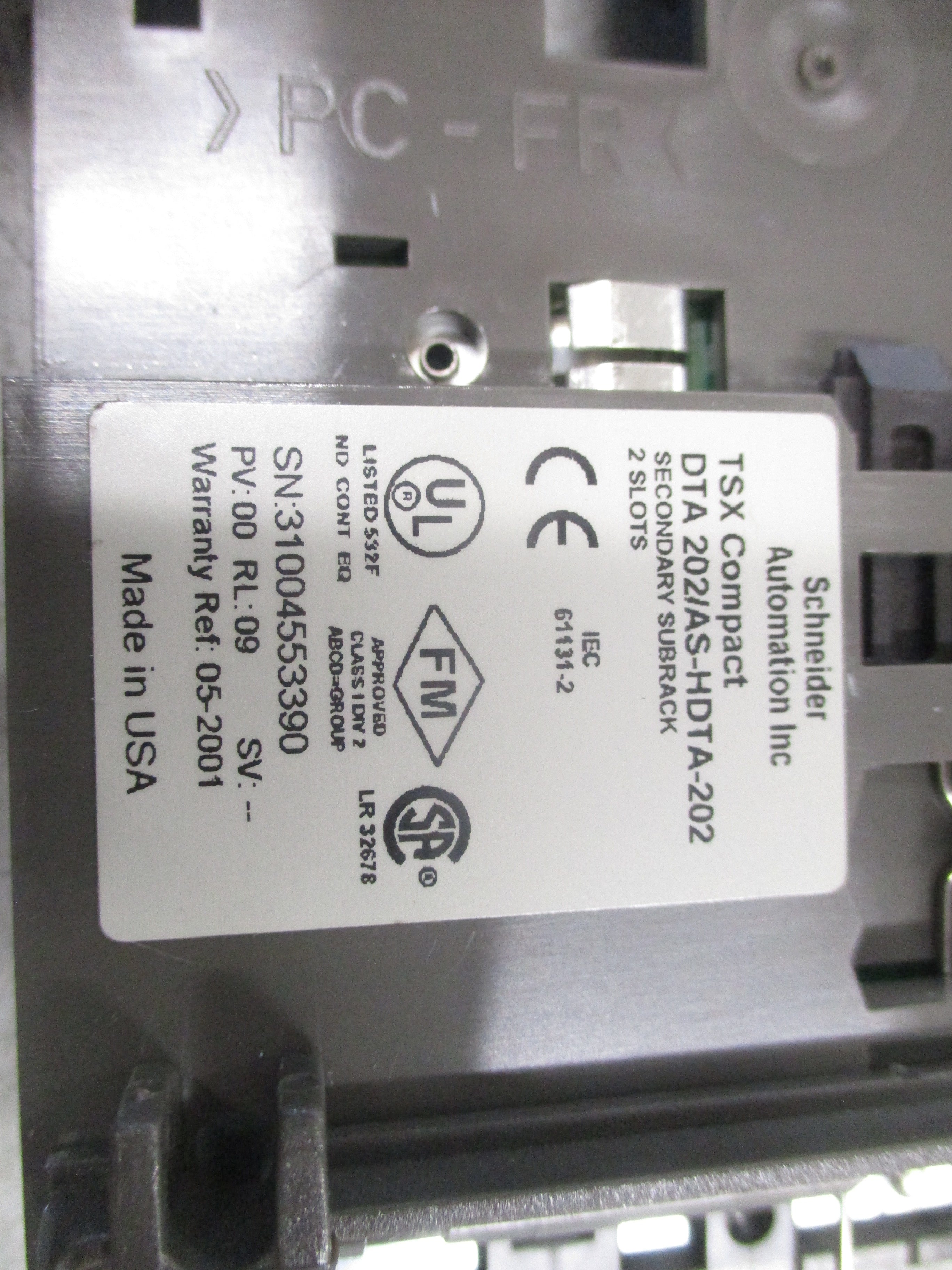 Schneider TSX Compact Secondary Subrack DTA202/AS-HDTA-202 2-Slot Used