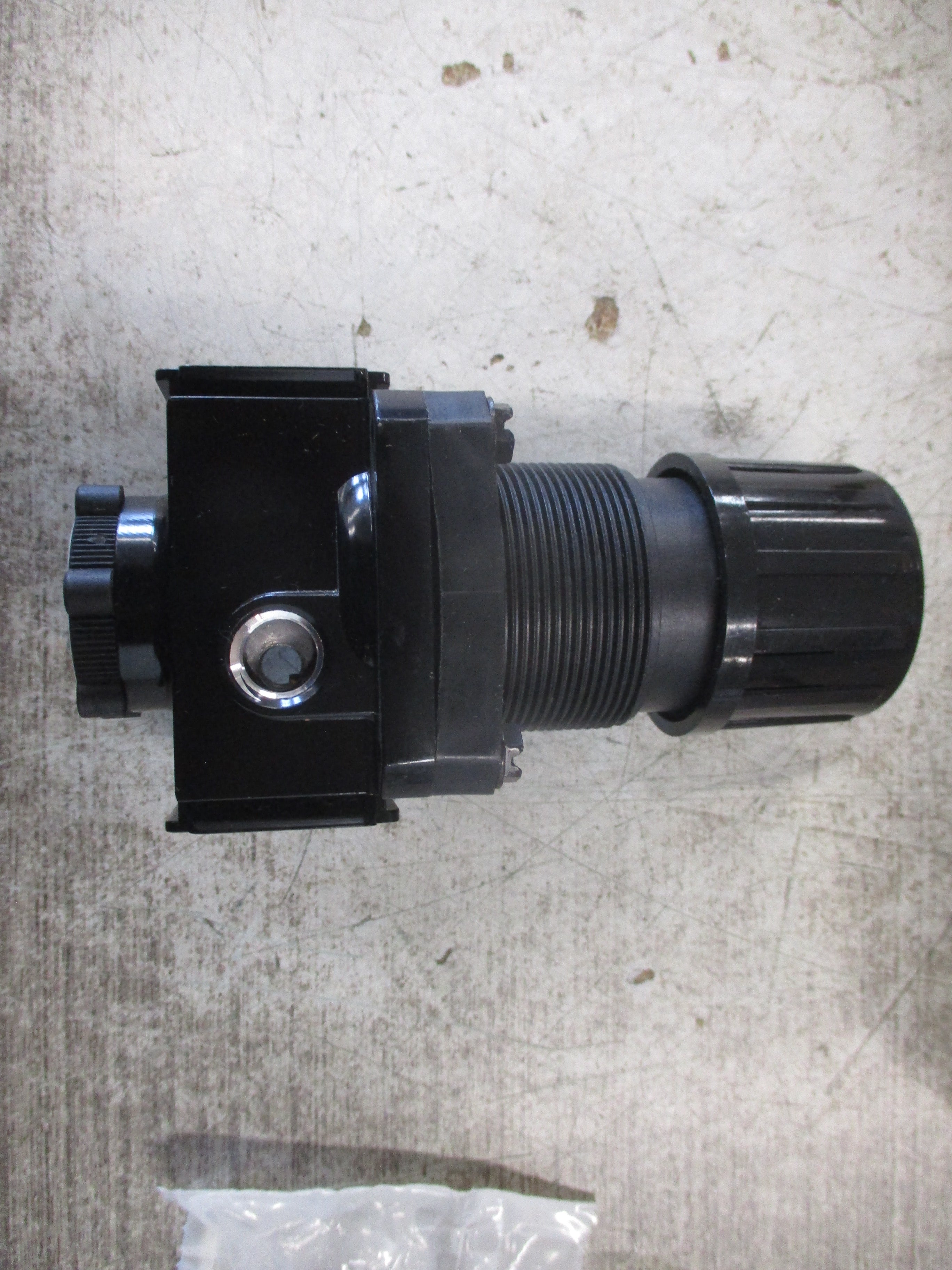 Arrow pneumatics Regulator R354 1/2" New Surplus