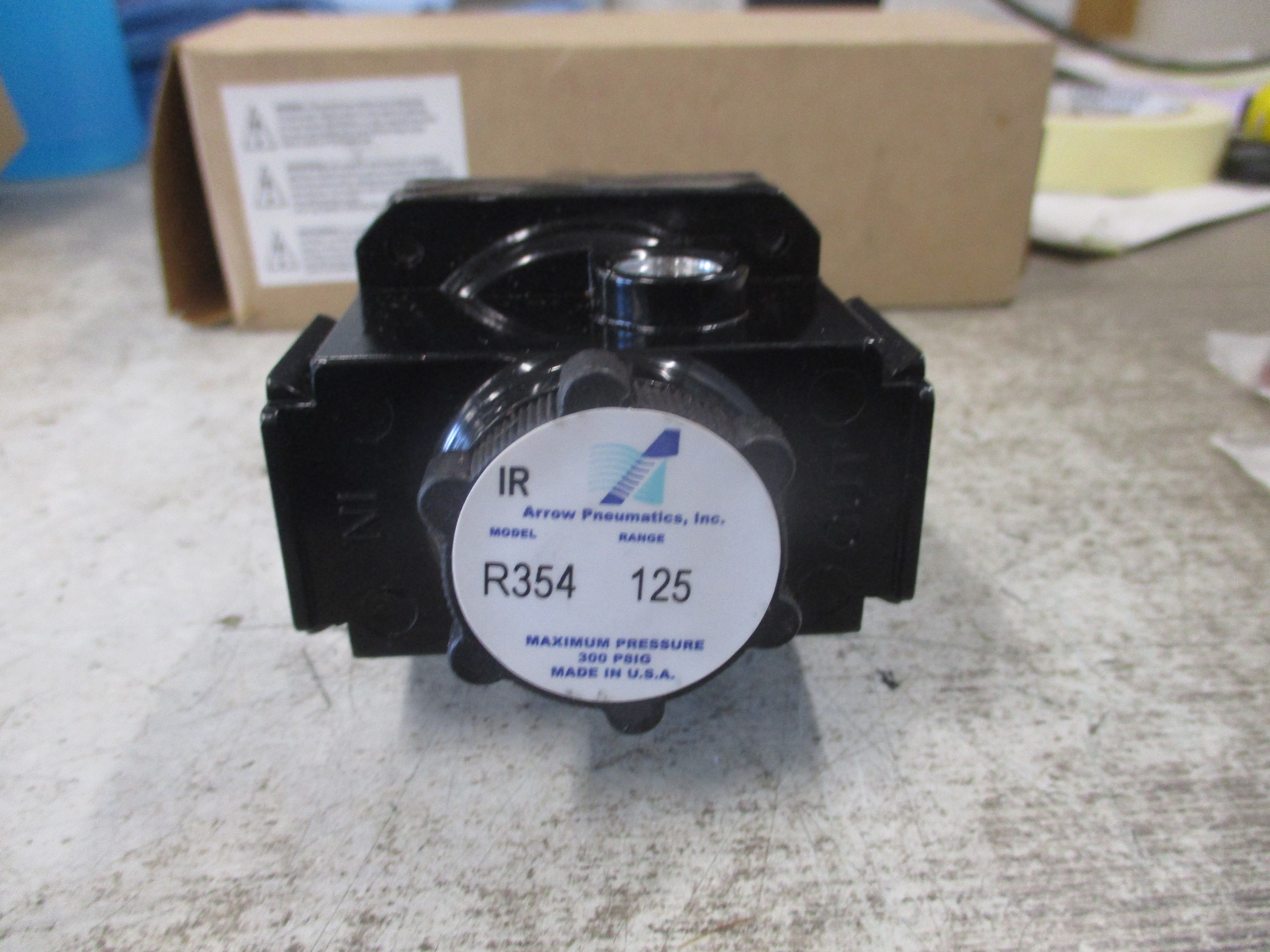 Arrow pneumatics Regulator R354 1/2" New Surplus