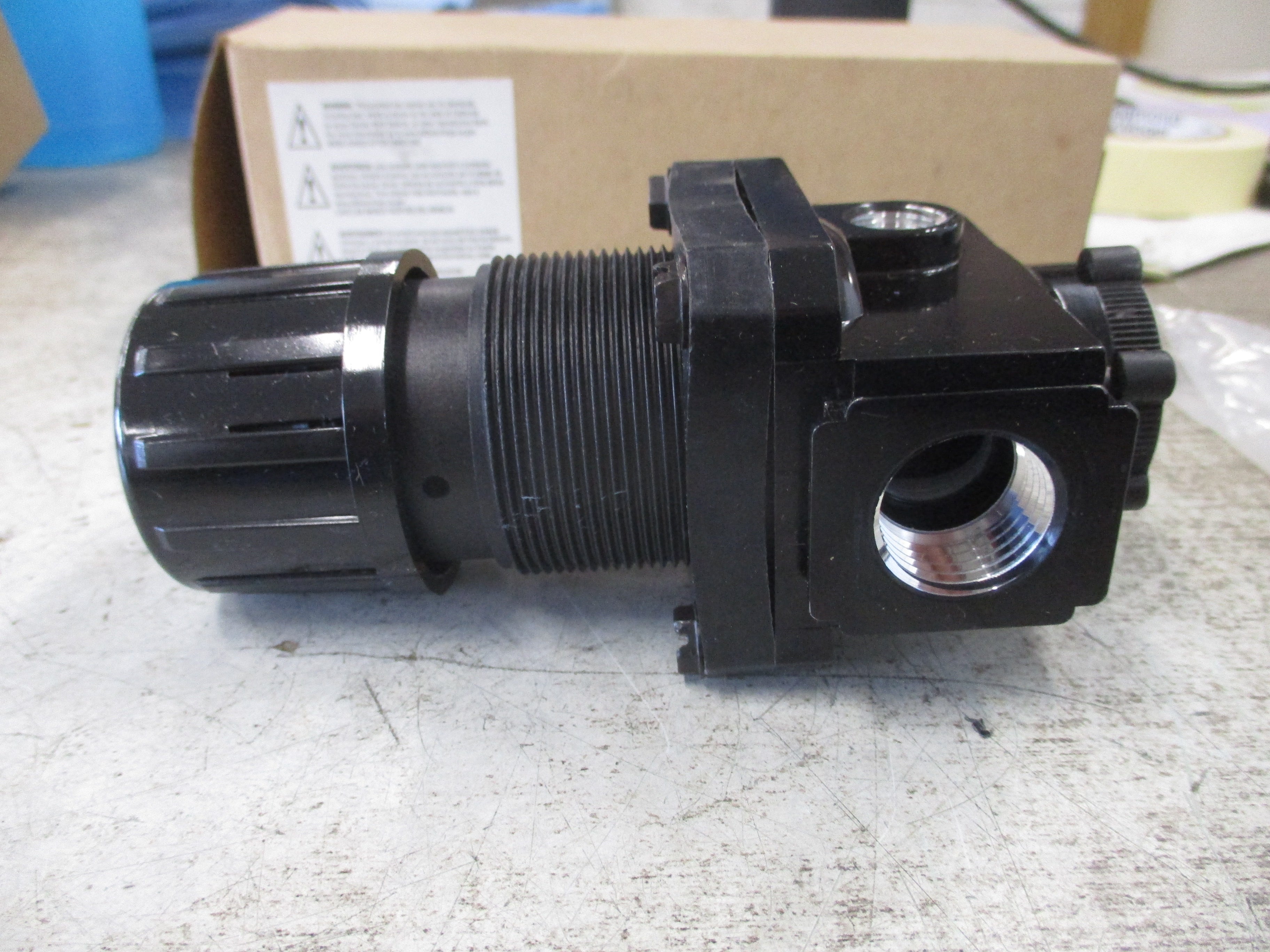 Arrow pneumatics Regulator R354 1/2" New Surplus