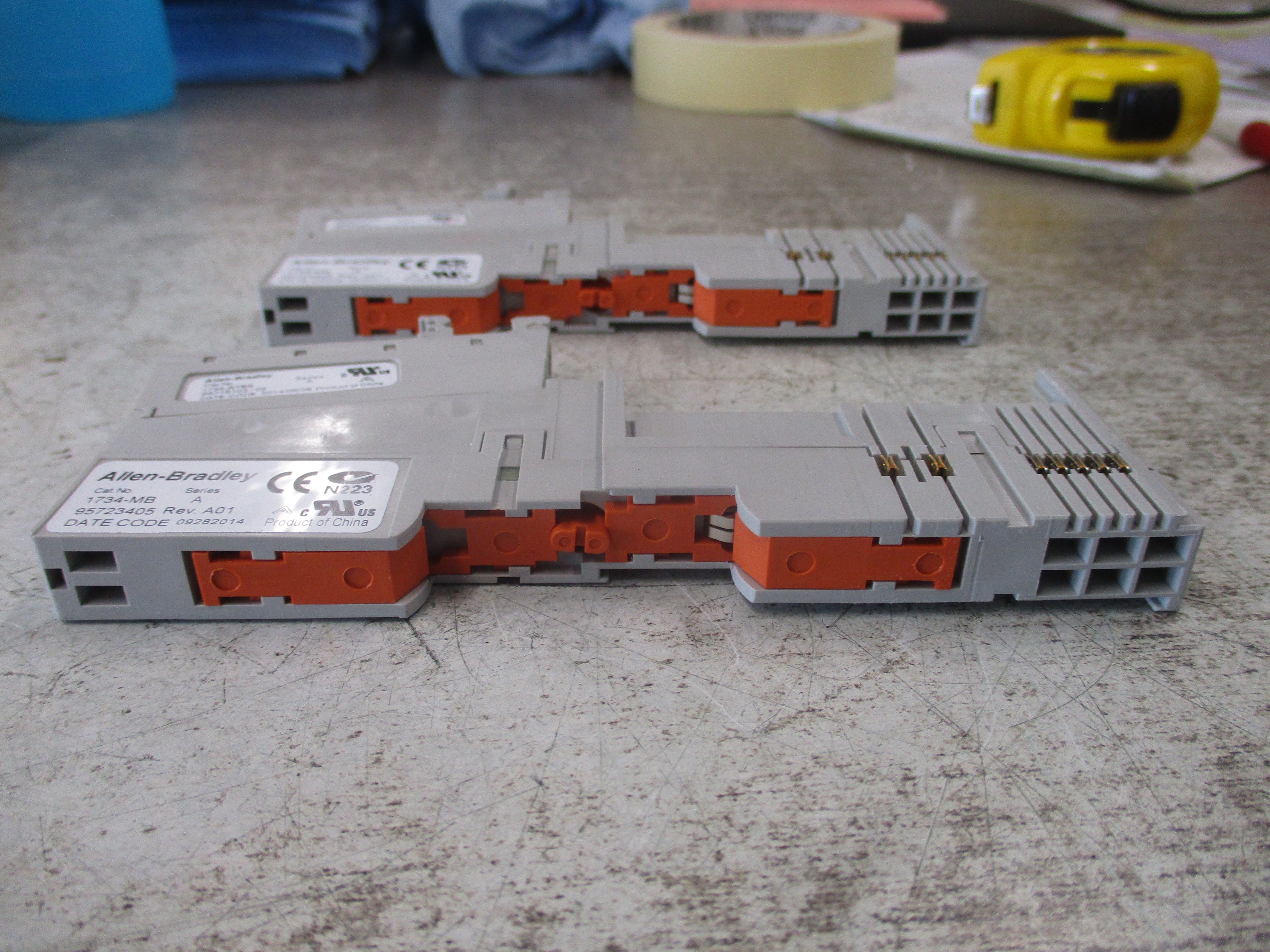 Allen-Bradley Mounting Base 1734-MB Ser. A Rev. A01 W/1734-RTBS Module