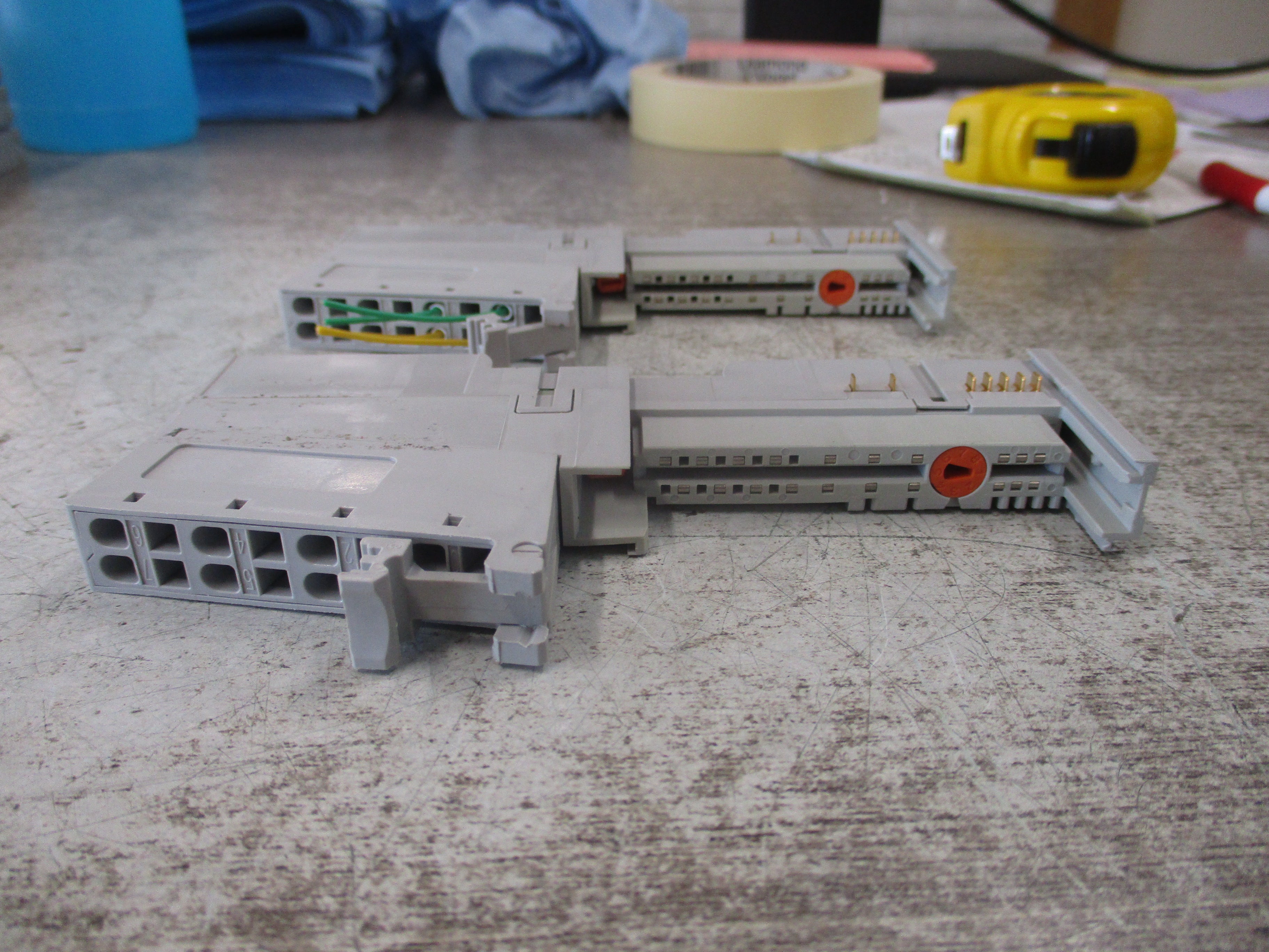 Allen-Bradley Mounting Base 1734-MB Ser. A Rev. A01 W/1734-RTBS Module