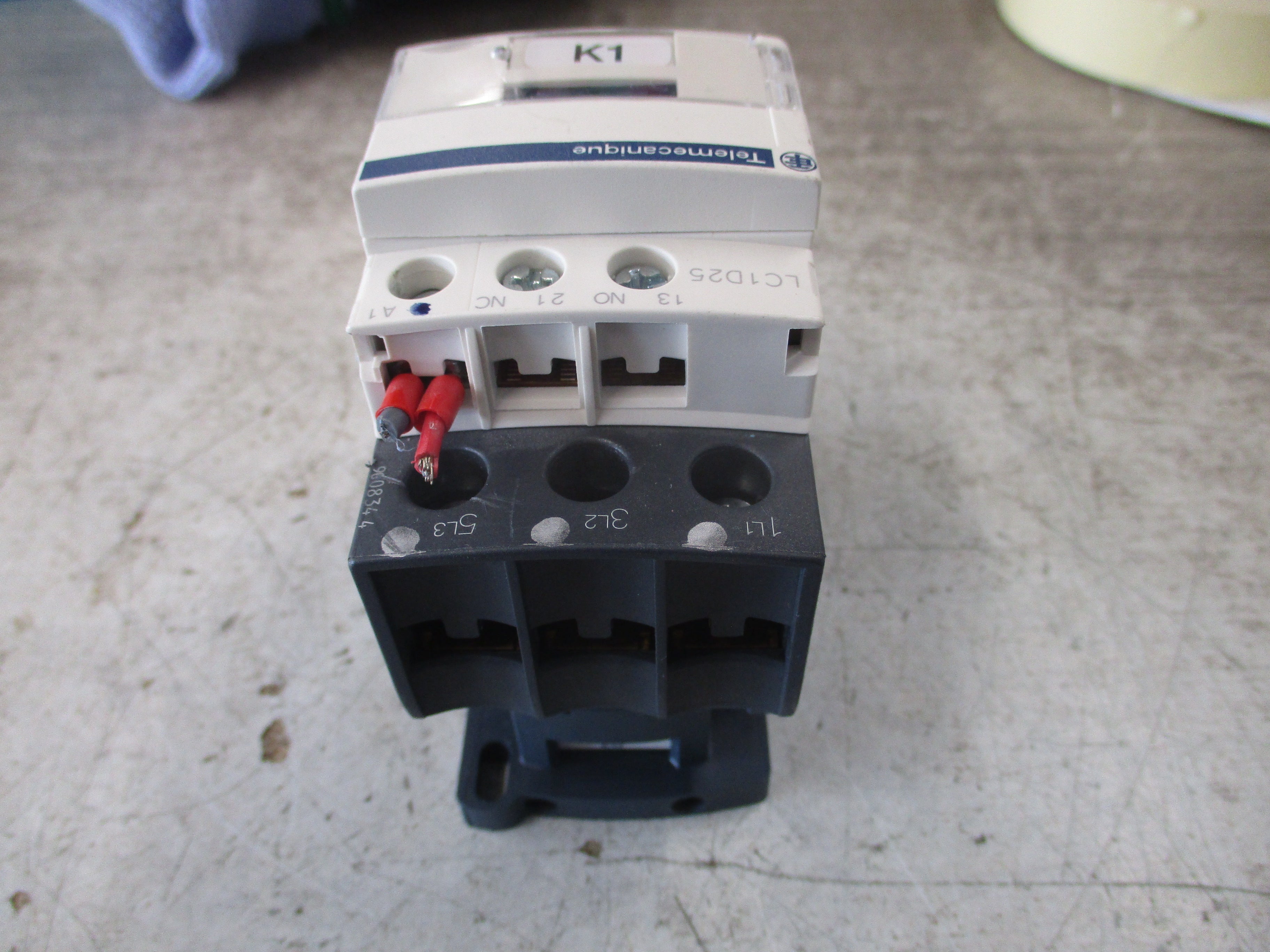 Telemecanique Contactor LC1D25 120V Coil 40A 600V Used
