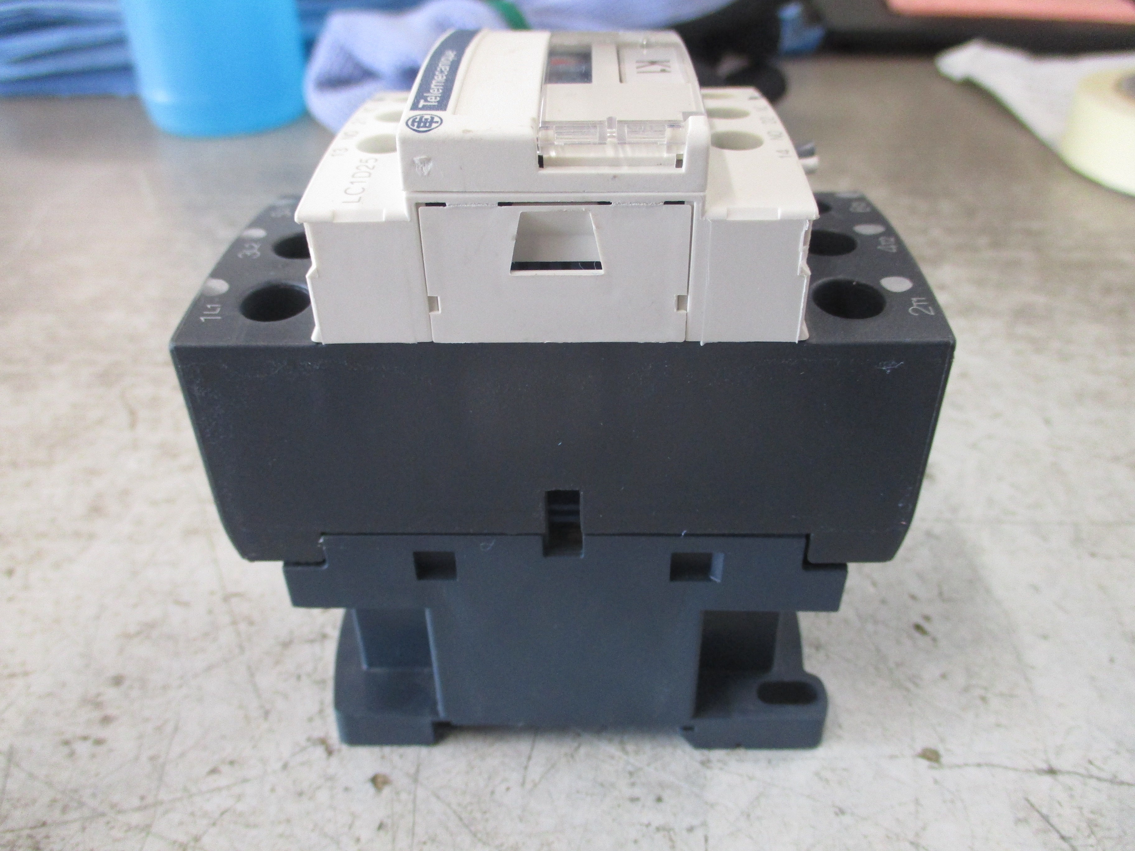 Telemecanique Contactor LC1D25 120V Coil 40A 600V Used