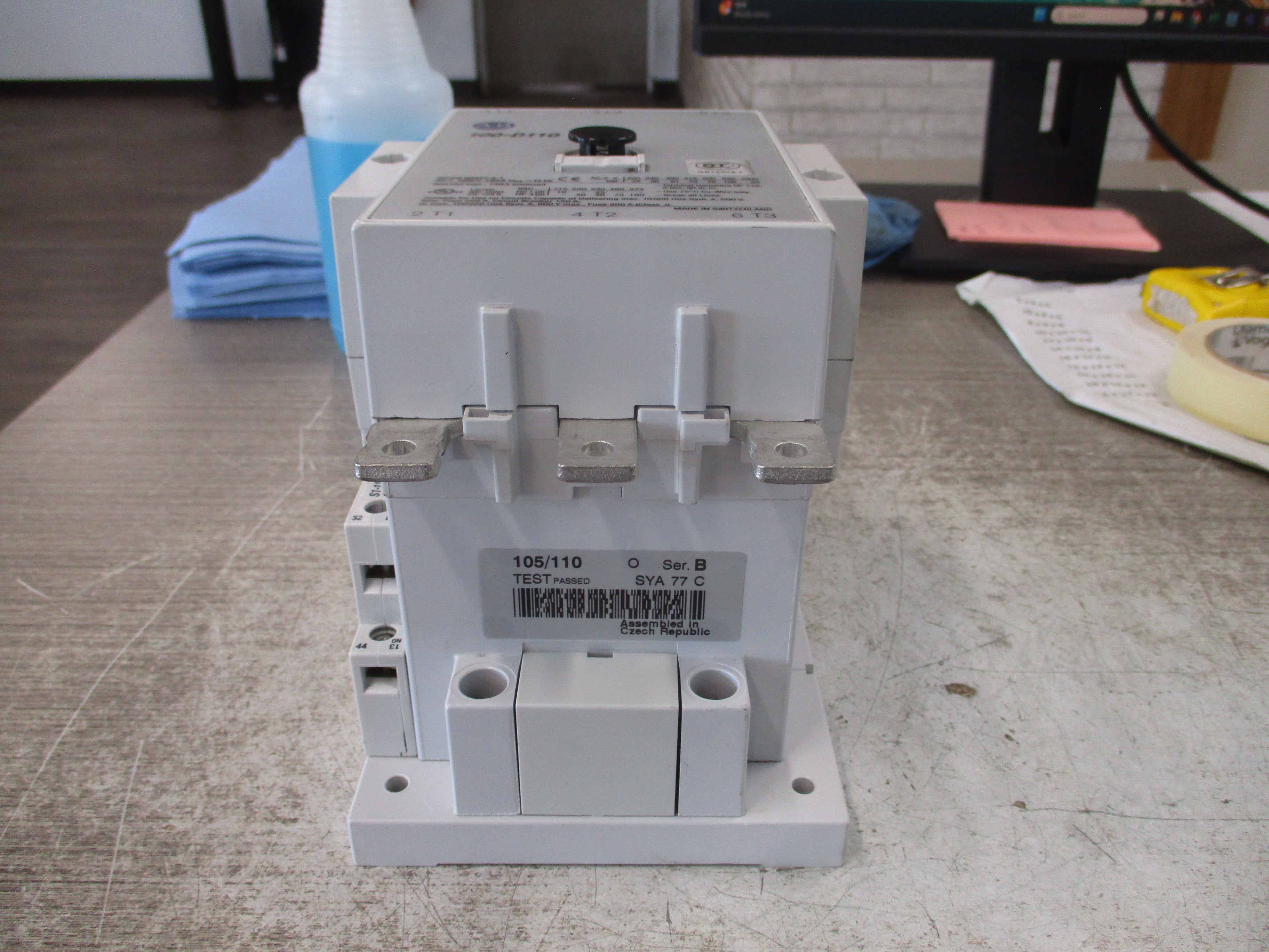 Allen-Bradley Contactor 100-D110 240V Coil 160A 600V Used