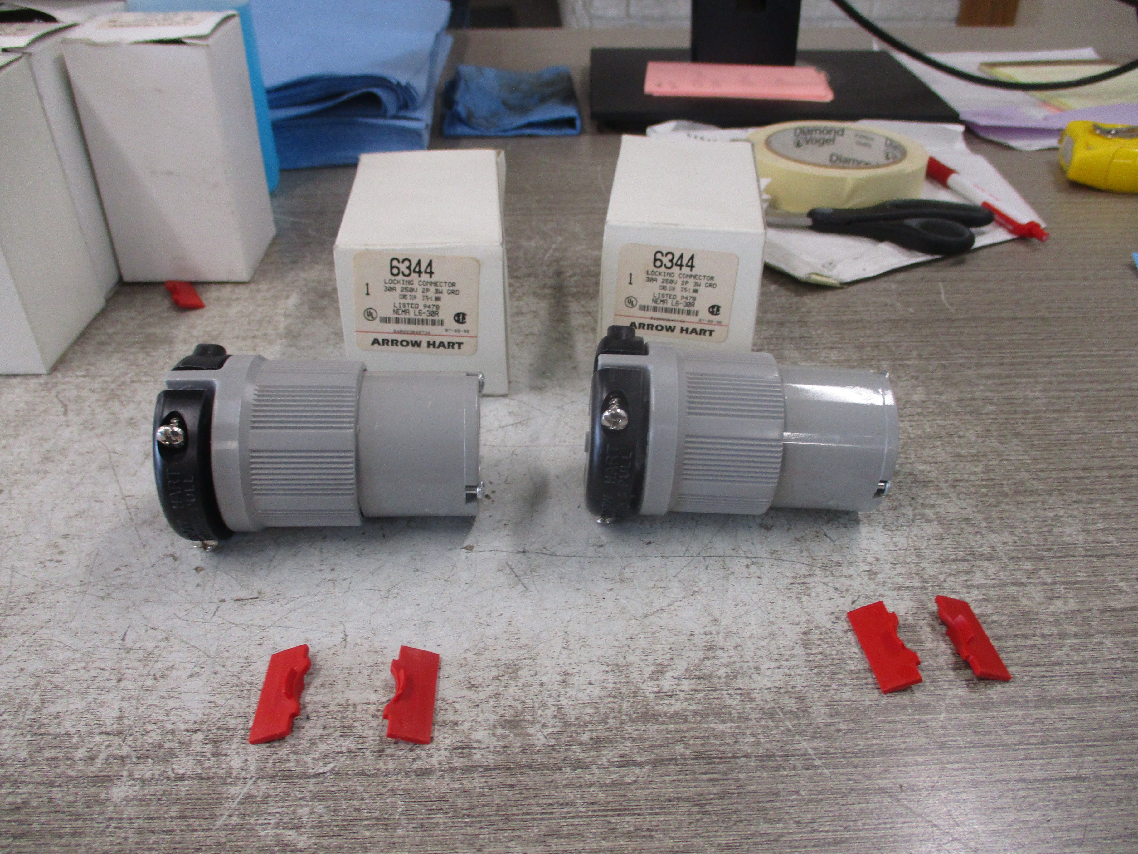 Arrow Hart Locking Connector 6344 30A 250V 2P 3W Nema L6-30R *Lot of 2*