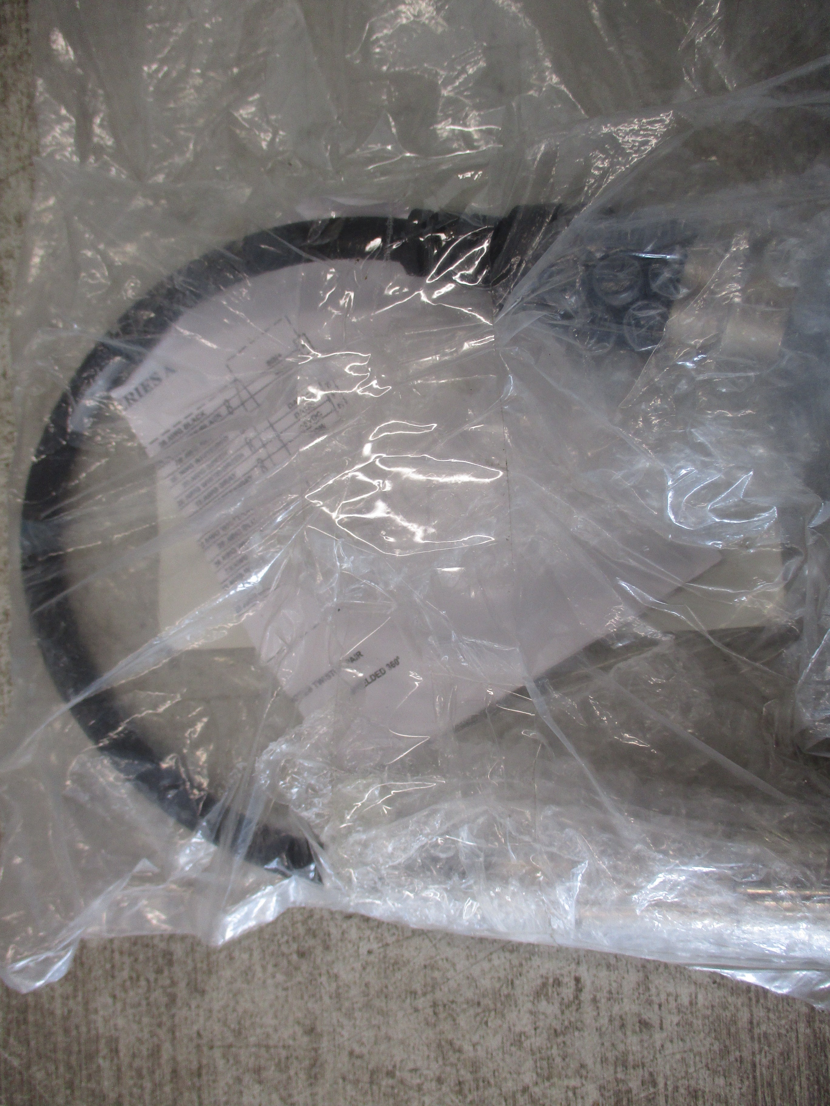 Allen-Bradley Transition Cable 2090-CPWM4E2-14TR Ser. A *No Box* New Surplus