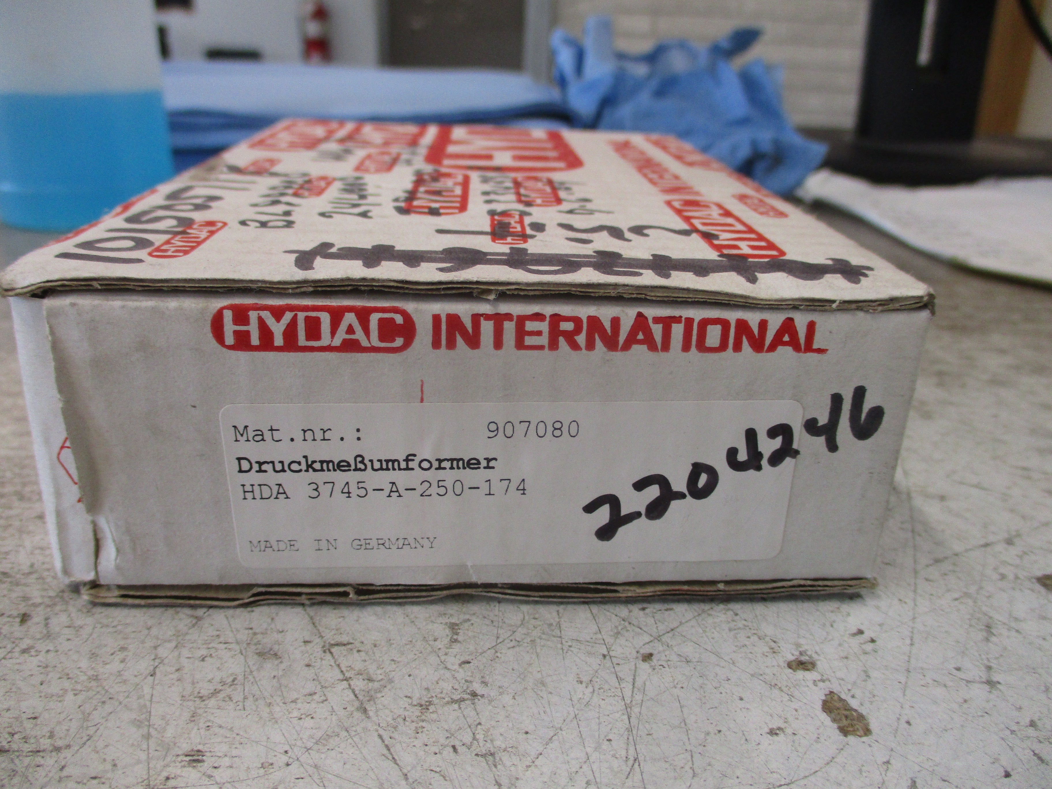 Hydac Pressure Transducer HDA 3745-A-250-174 New Surplus