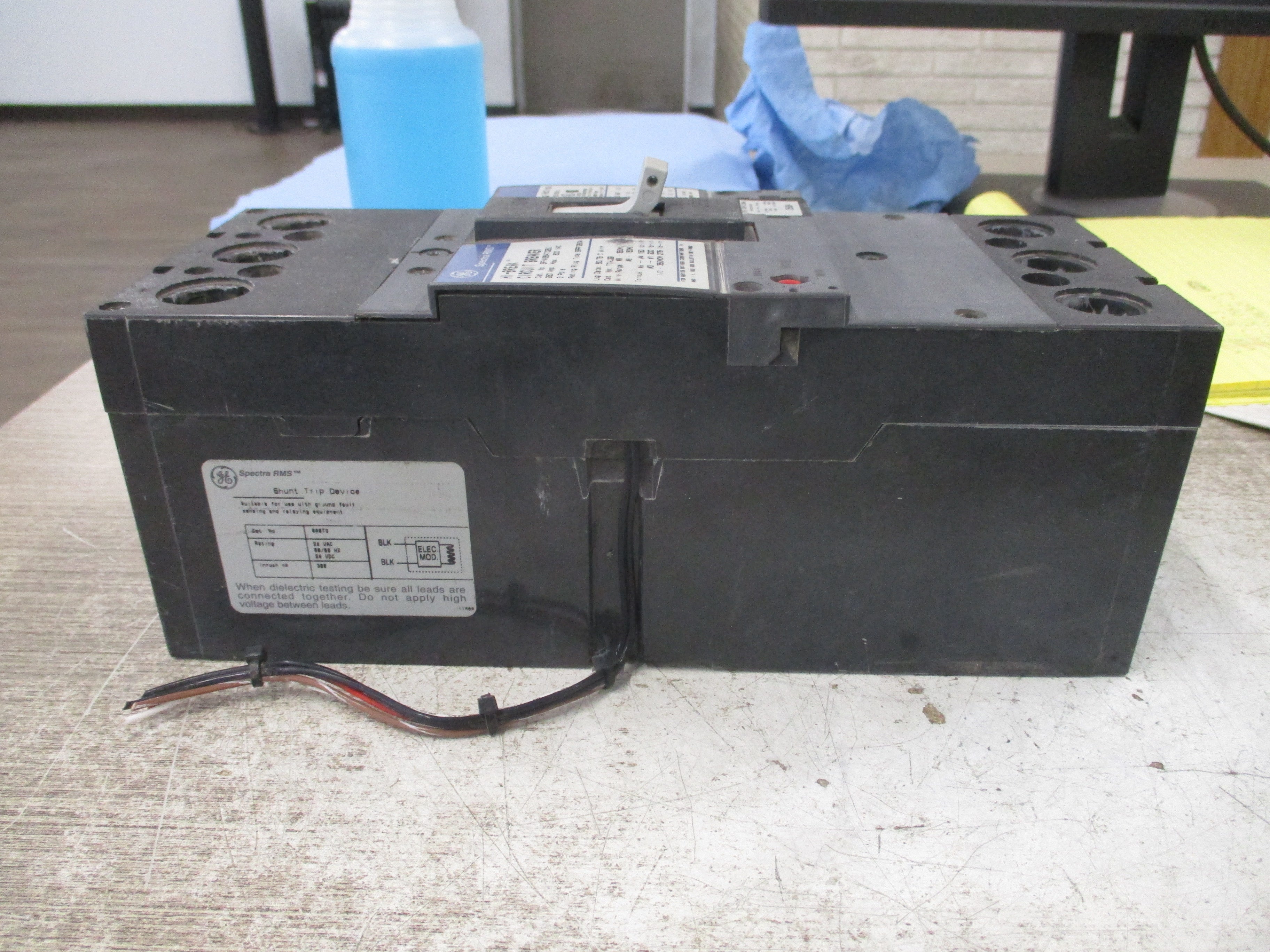 GE Spectra RMS Hi-Break Circuit Breaker SFHA3BAT0250 250A 600V 3P Used