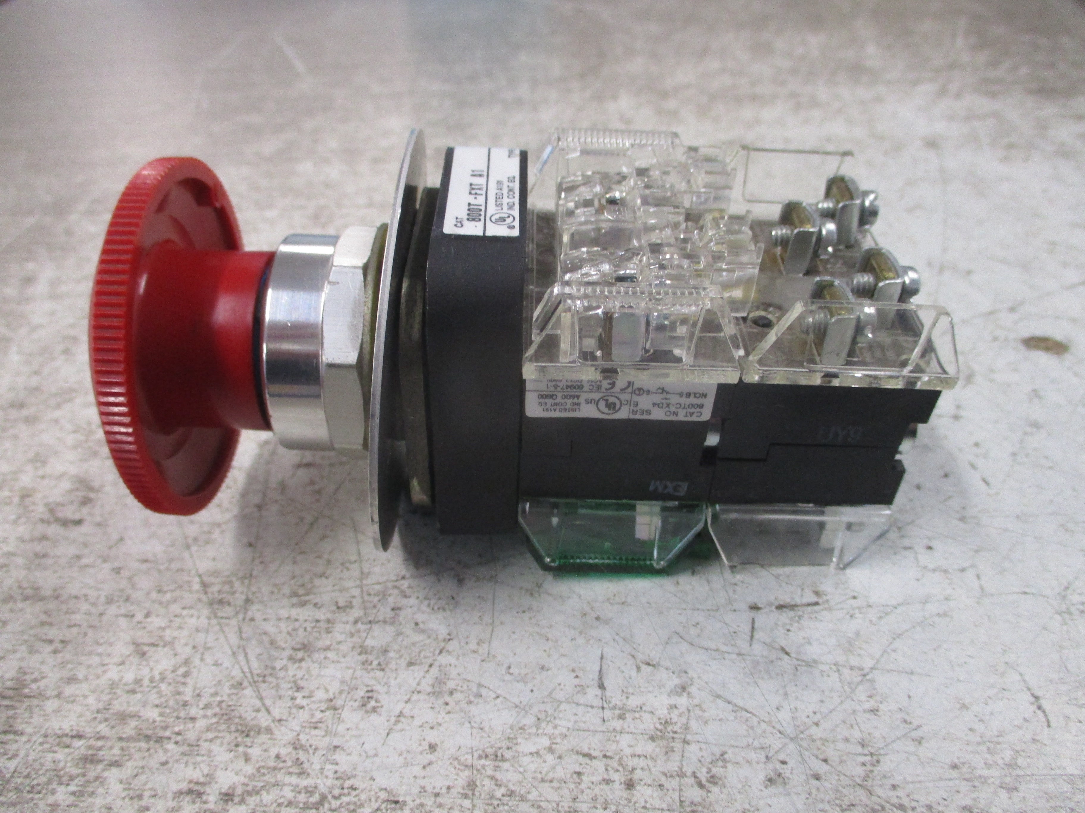 Allen-Bradley E-Stop Push Button 800T-FXT A1 Ser. T Used