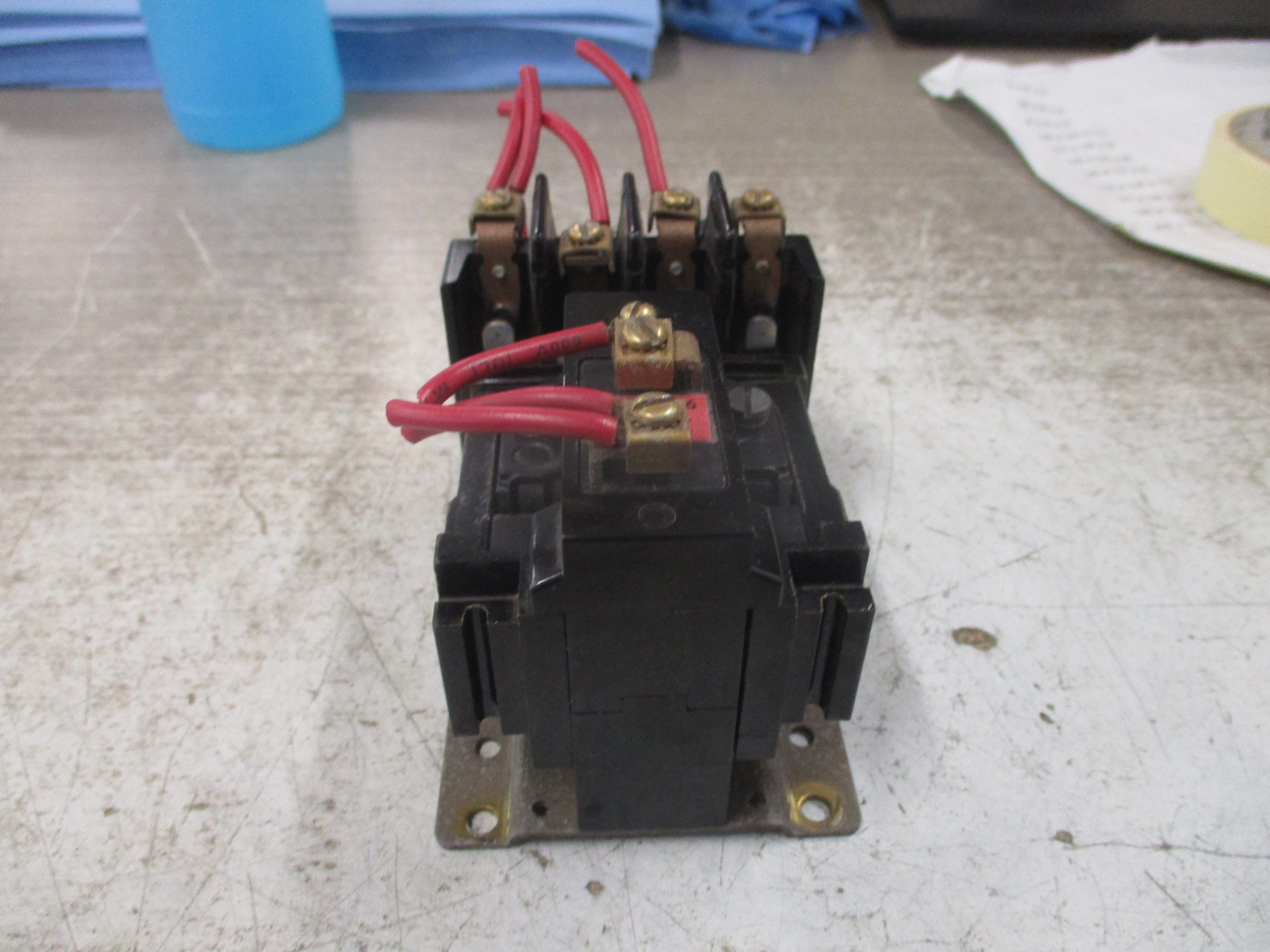Allen-Bradley Control Relay 700-BR400A1 Ser. A 120V Coil Used