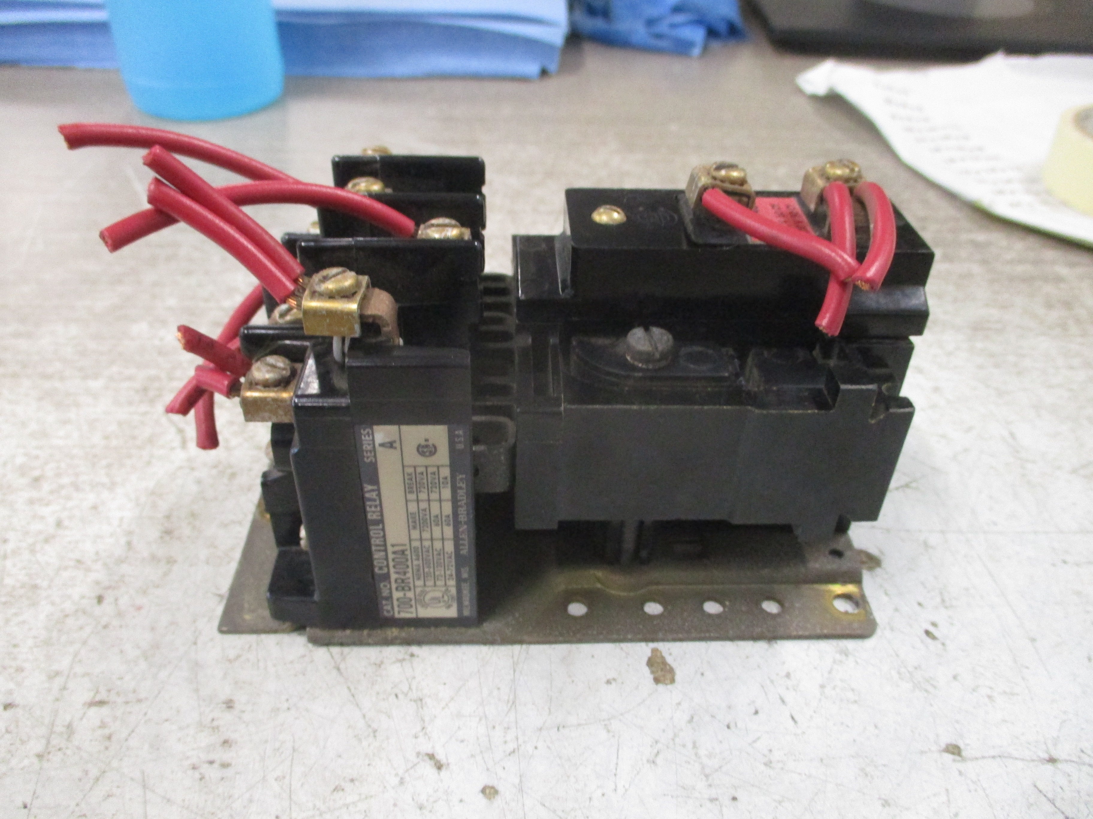 Allen-Bradley Control Relay 700-BR400A1 Ser. A 120V Coil Used