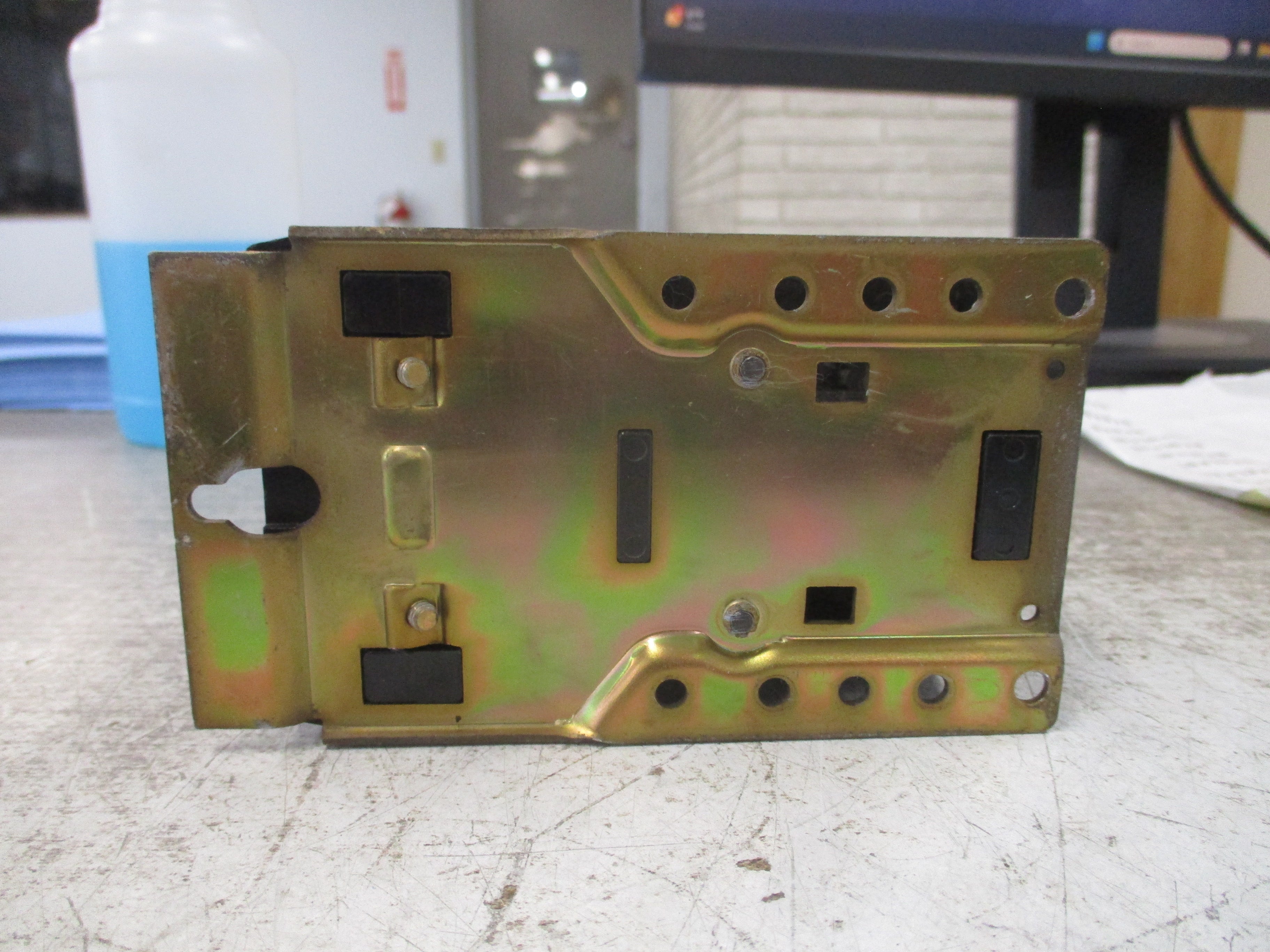 Allen-Bradley Control Relay 700-BR400A1 Ser. A 120V Coil Used