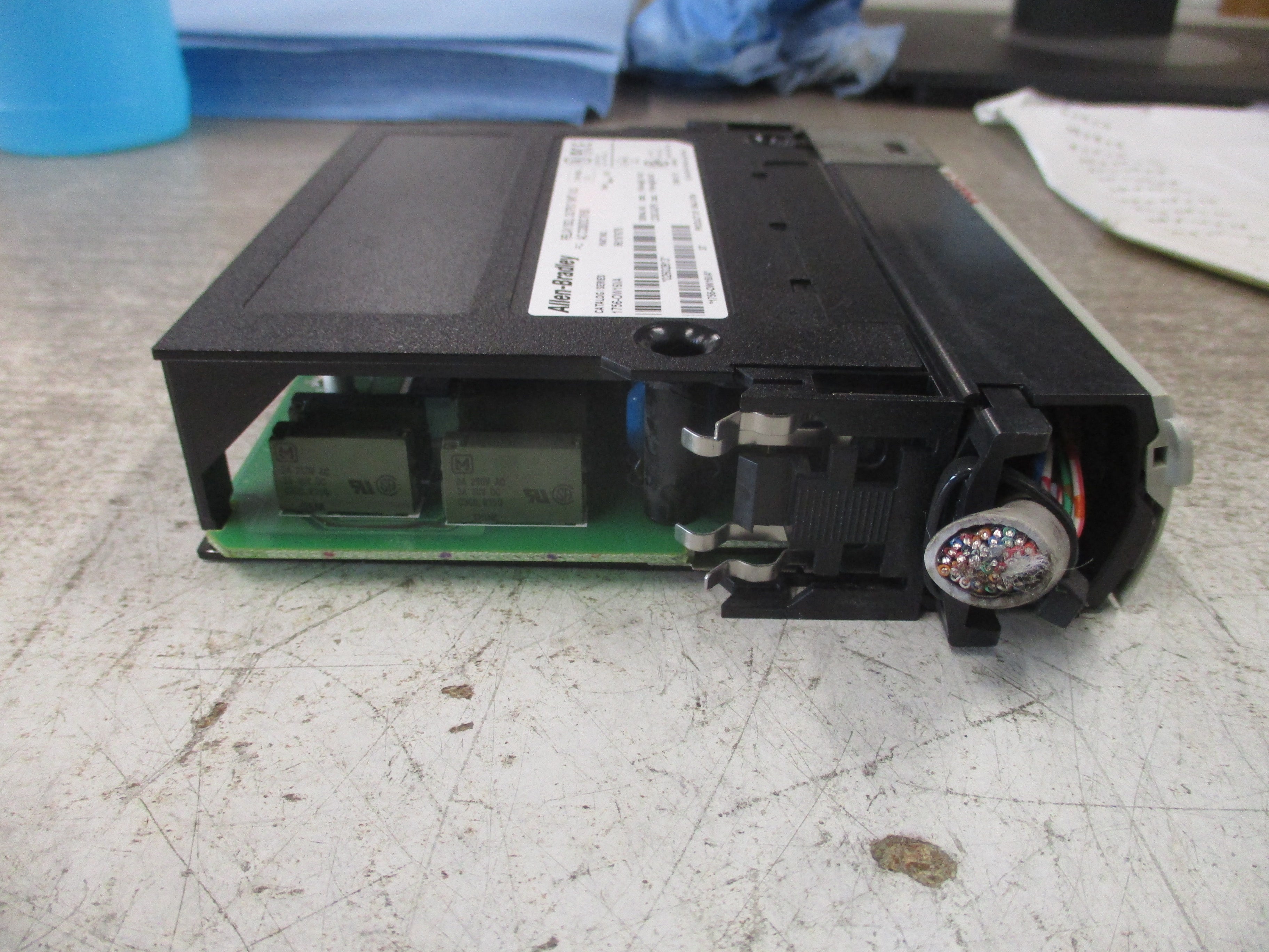 Allen-Bradley ControlLogix Relay Isolated Output Module 1756-OW16I Ser. A Used