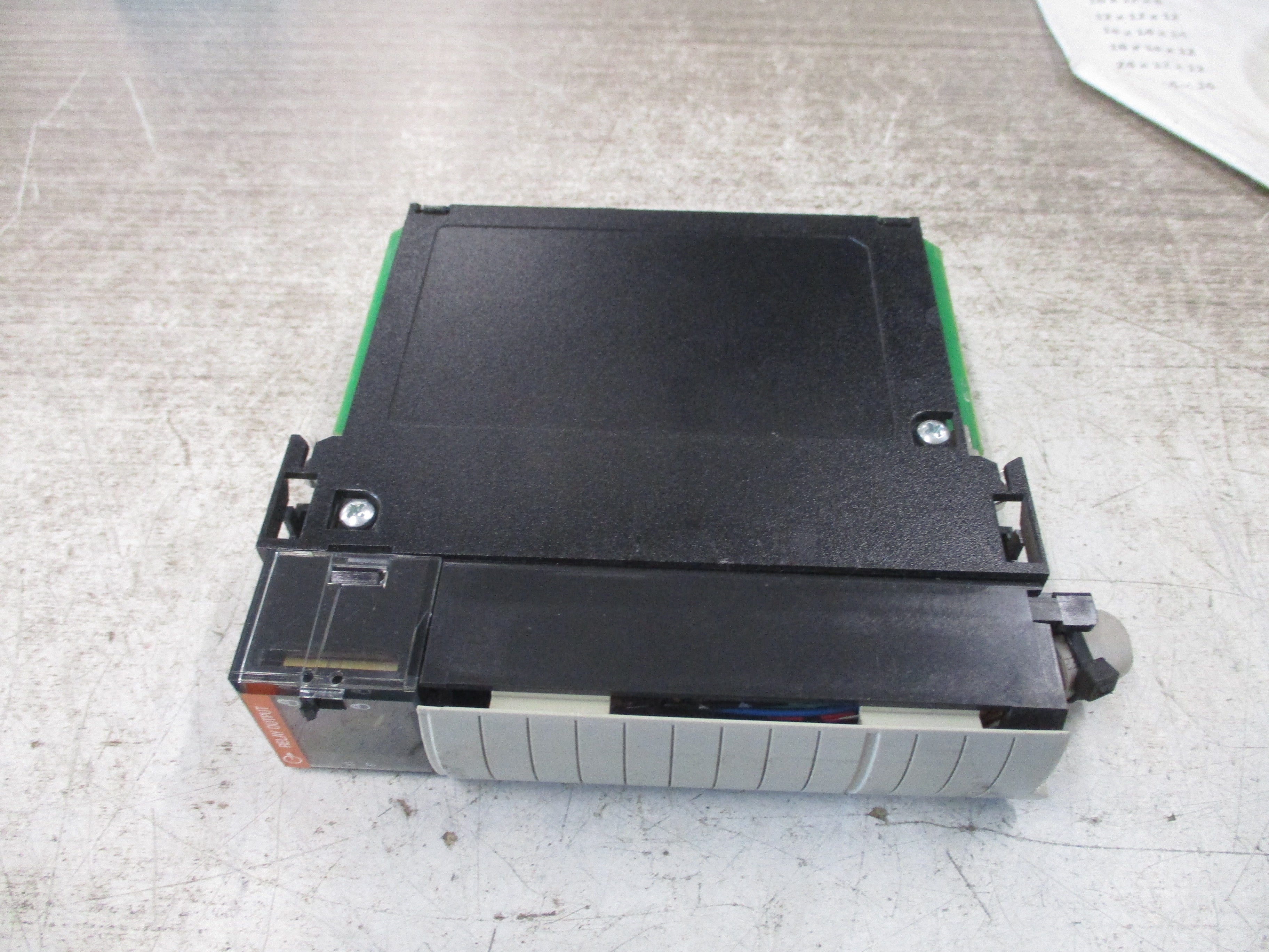 Allen-Bradley ControlLogix Relay Isolated Output Module 1756-OW16I Ser. A Used
