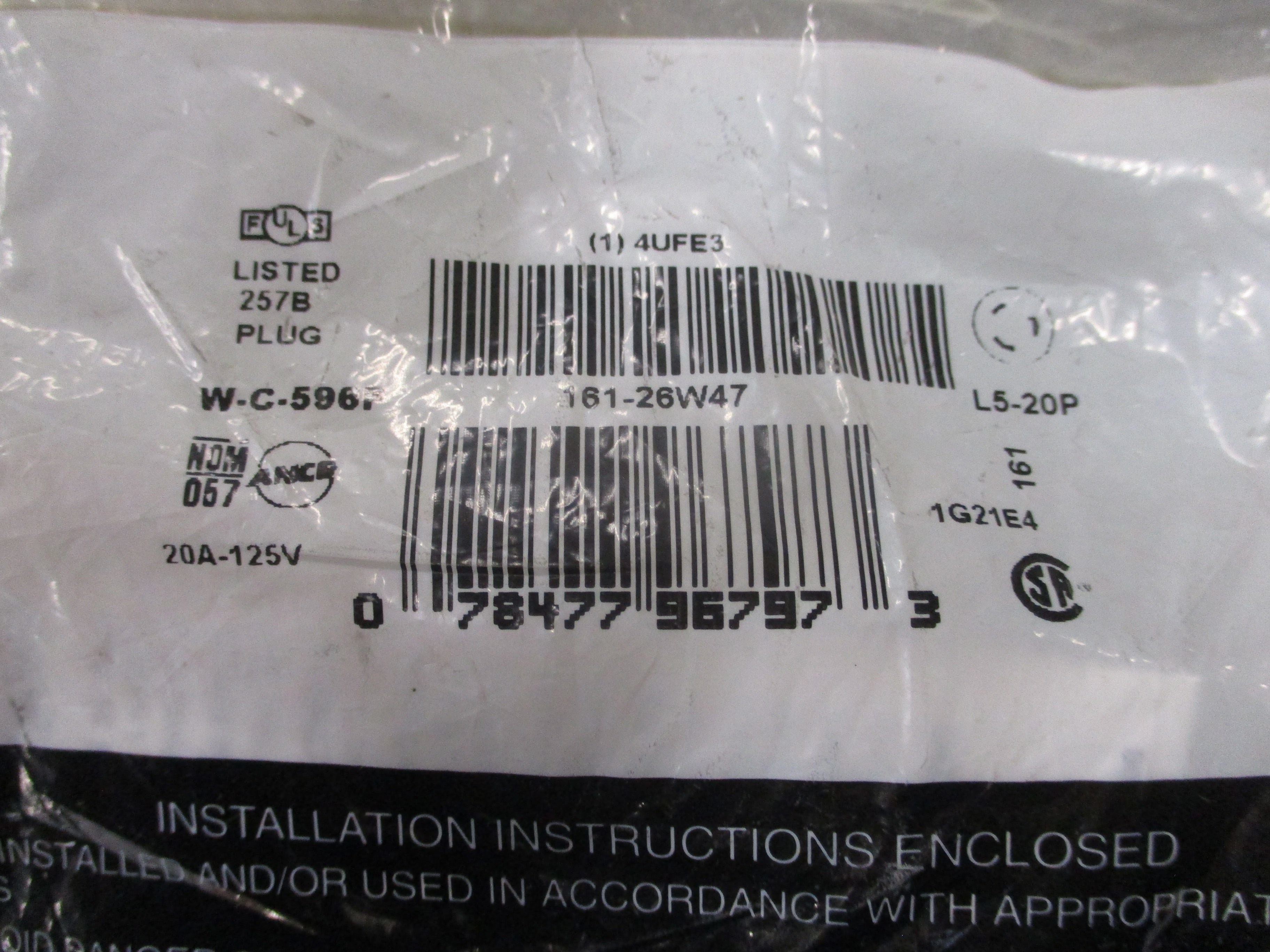 Leviton Watertight Plug 161-26W47 20A 125V *No Box* New Surplus