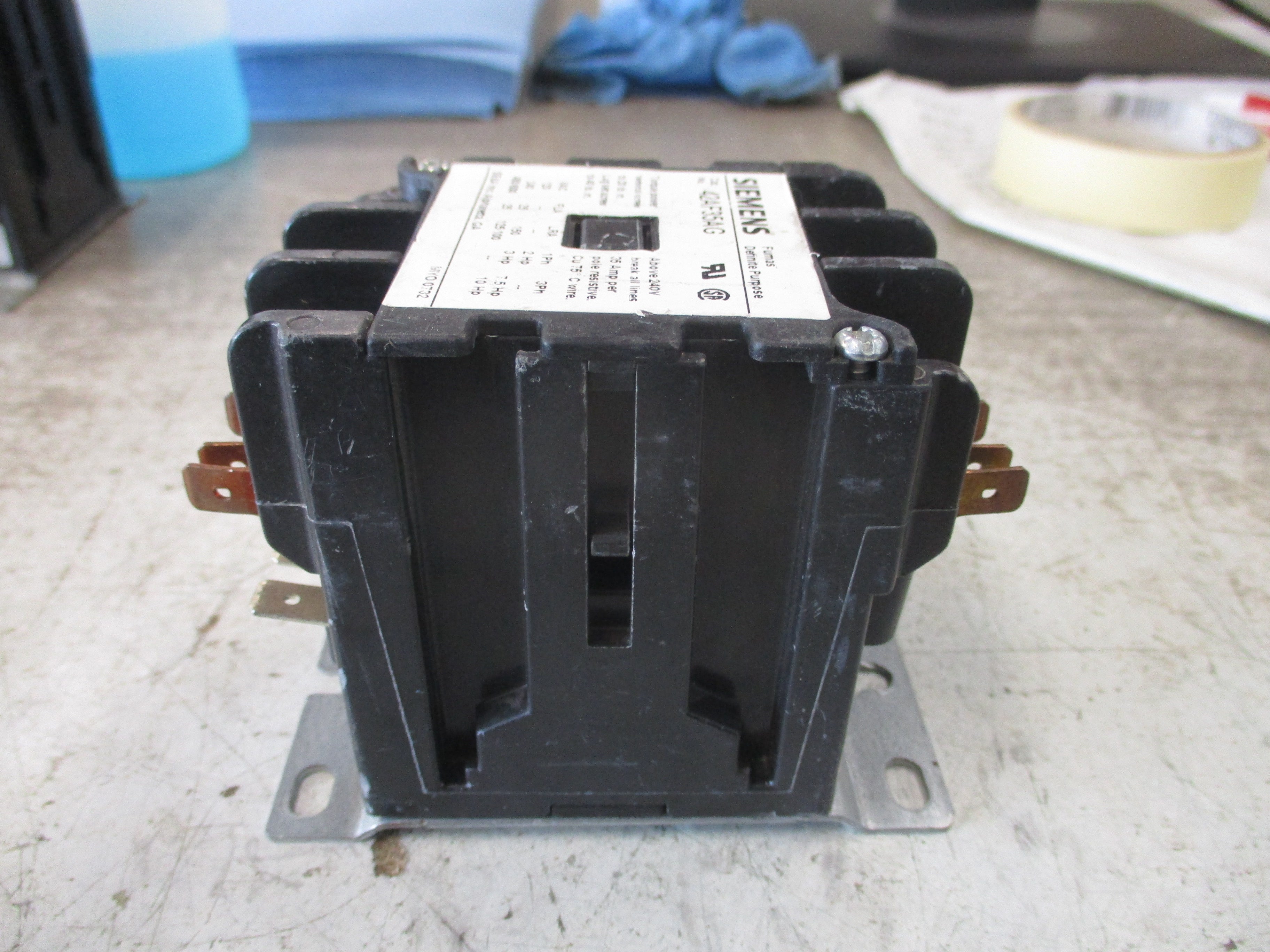 Siemens Furnas Definite Purpose Contactor 42AF35AG 208-240V Coil 25A 600V Used
