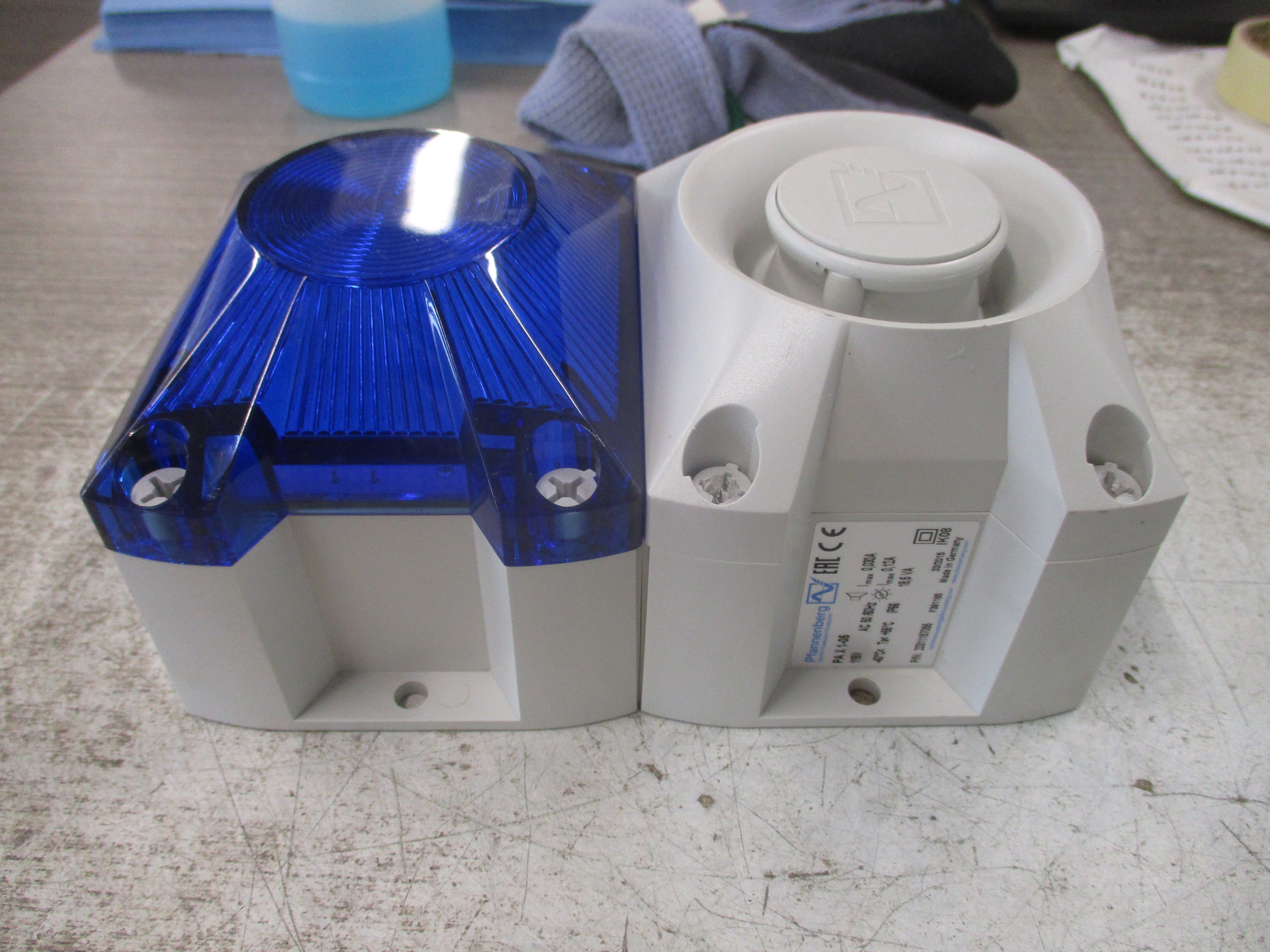 Pfannenberg Flashing Sounder PA X 1-05 115V 50/60Hz Blue Light Used