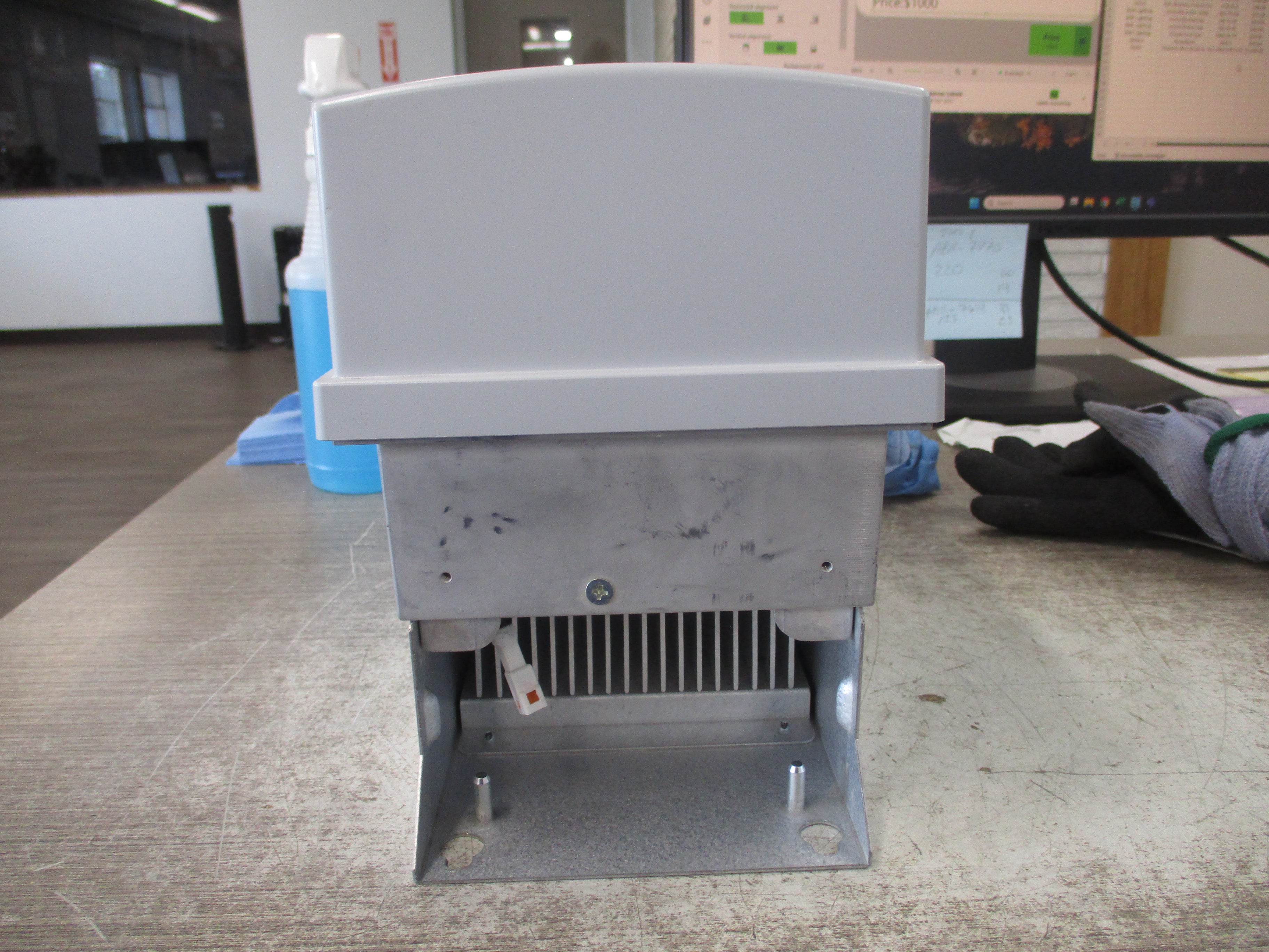 Eaton PowerXL DG1 AC Drive DG1-342D2FB-C21C Style #: 9702-1003-00P 1.5HP 3Ph