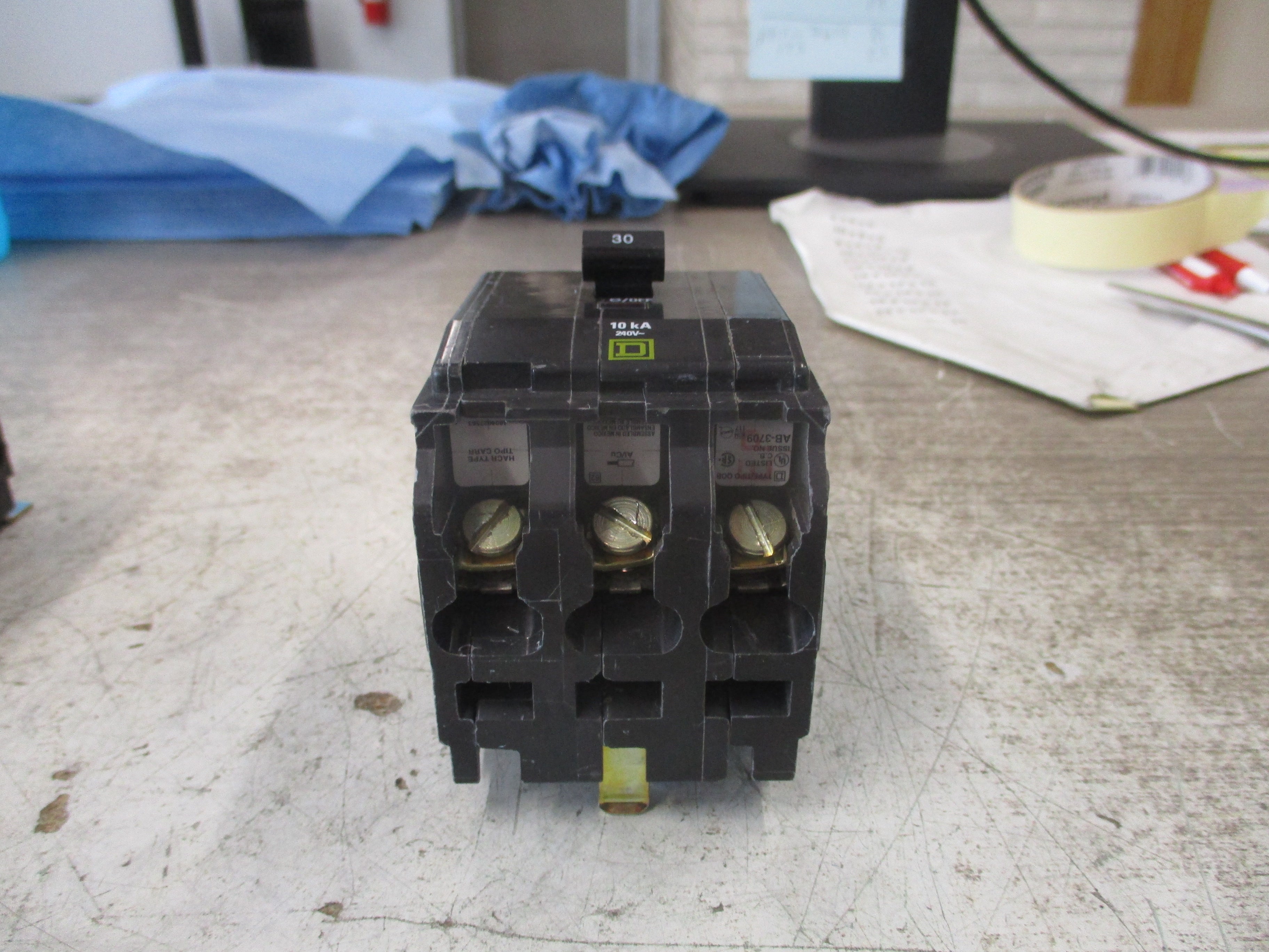 Square D Bolt-On Circuit Breaker QOB330 240V 30A 3P *No Screws* Used