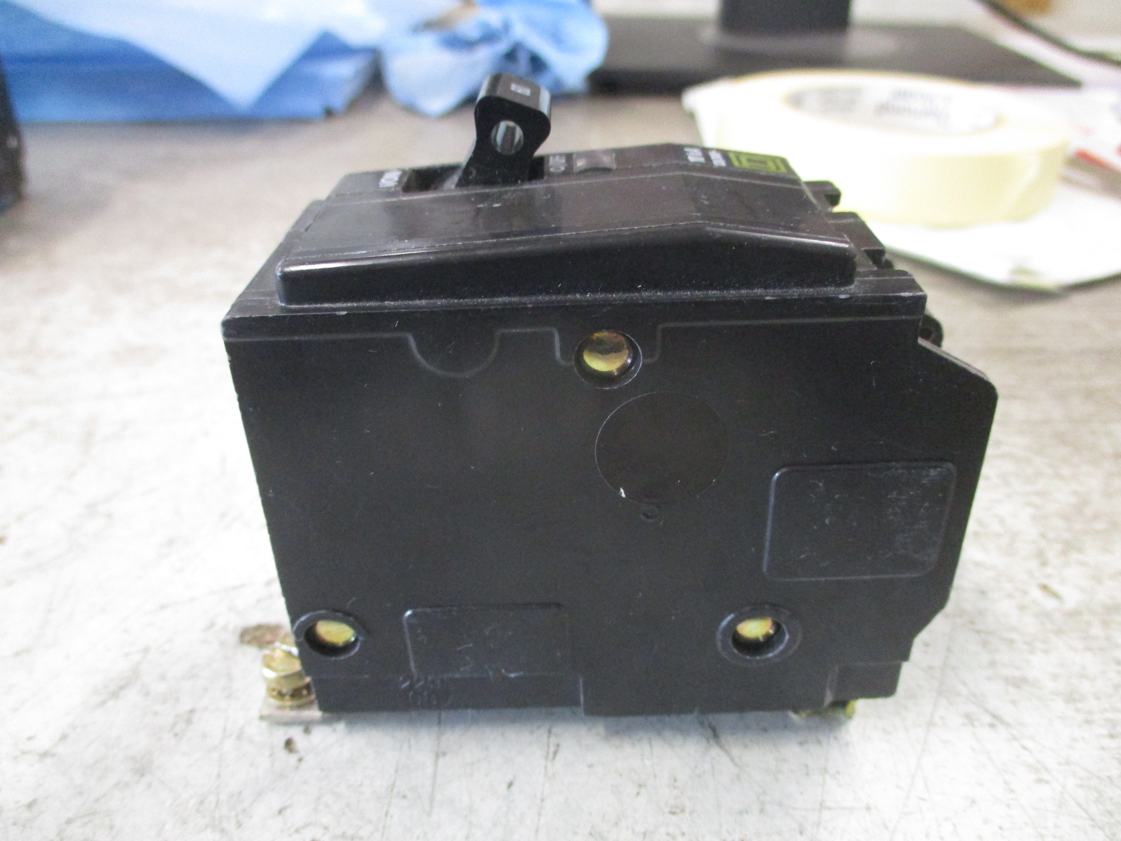 Square D Bolt-On Circuit Breaker QOB260 60A 120/240V 2P *(1) Screw* Used