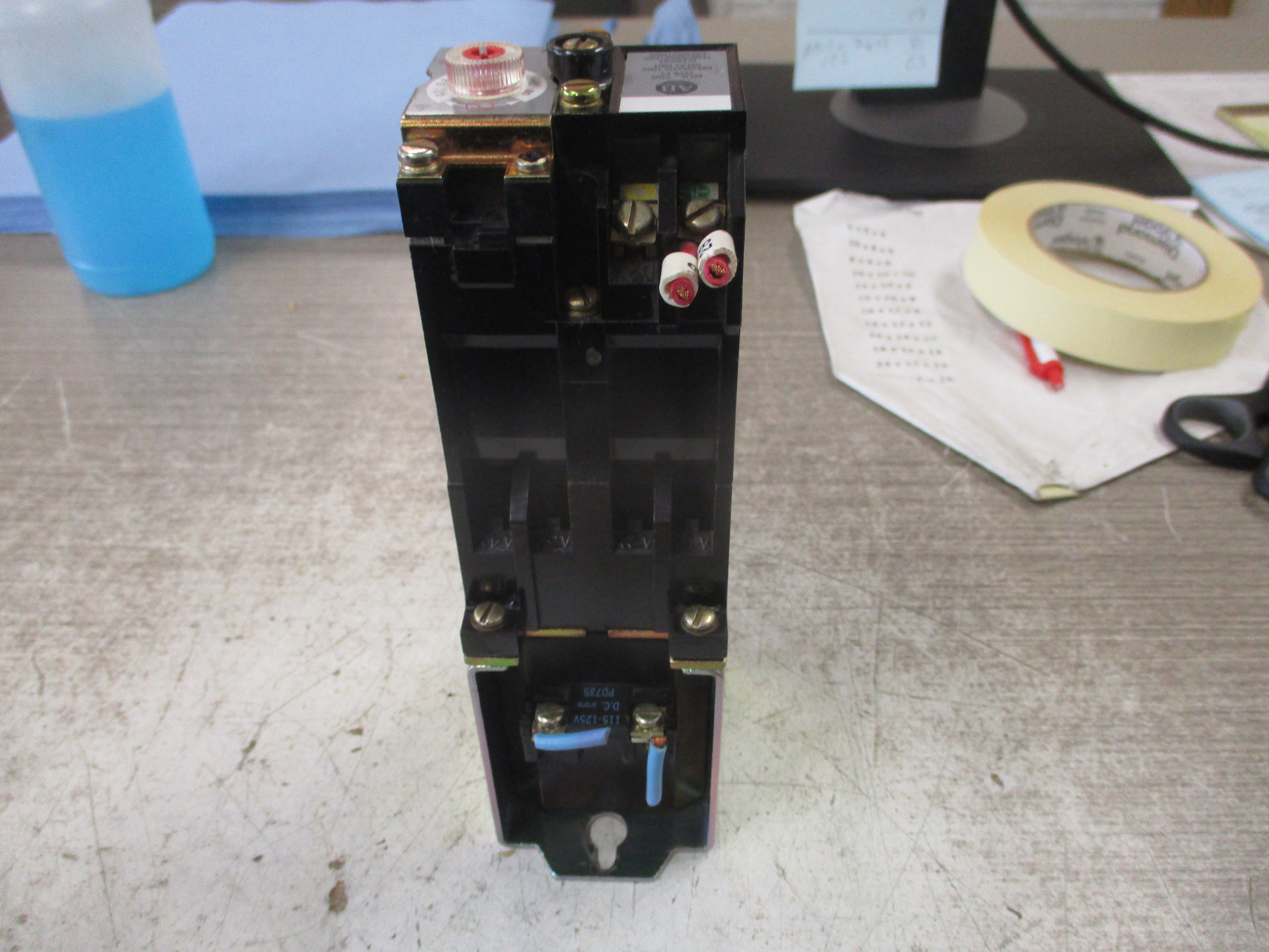 Allen-Bradley DC Relay W/Pneumatic Time Delay Unit 700DC-PPTZ1 Ser. B