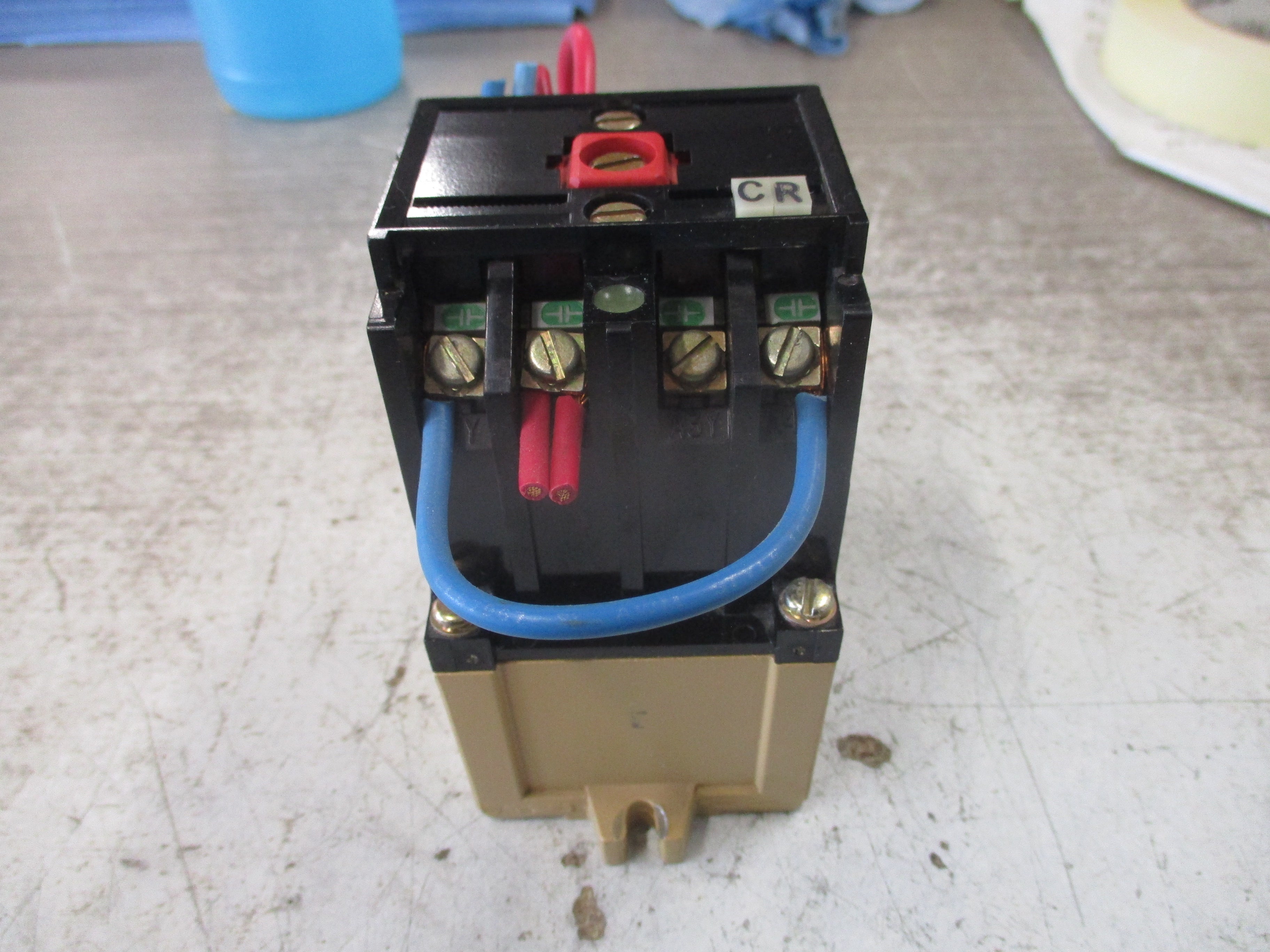 Allen-Bradley Pilot Relay 700-NX14 Ser. B Used