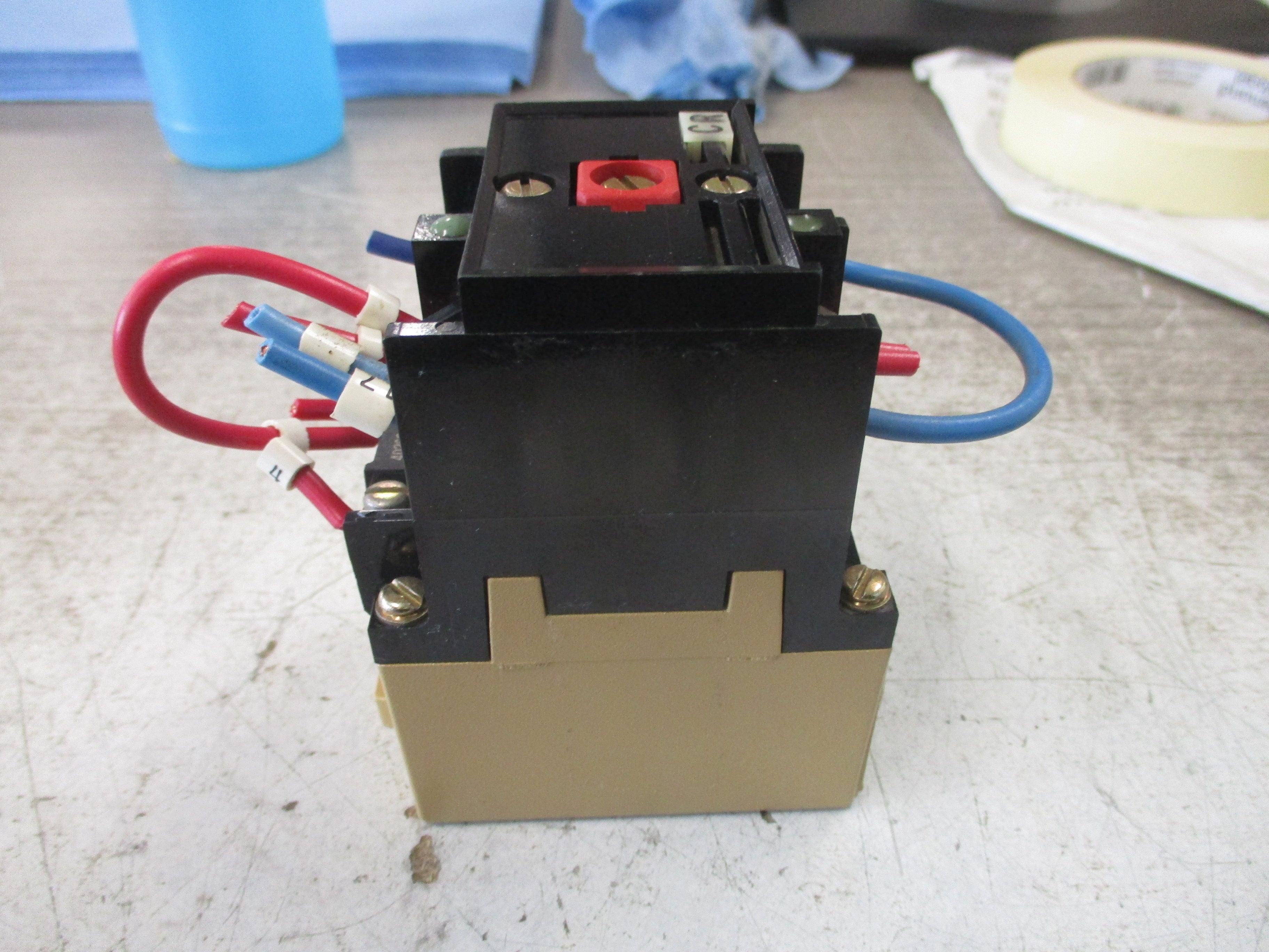 Allen-Bradley Pilot Relay 700-NX14 Ser. B Used