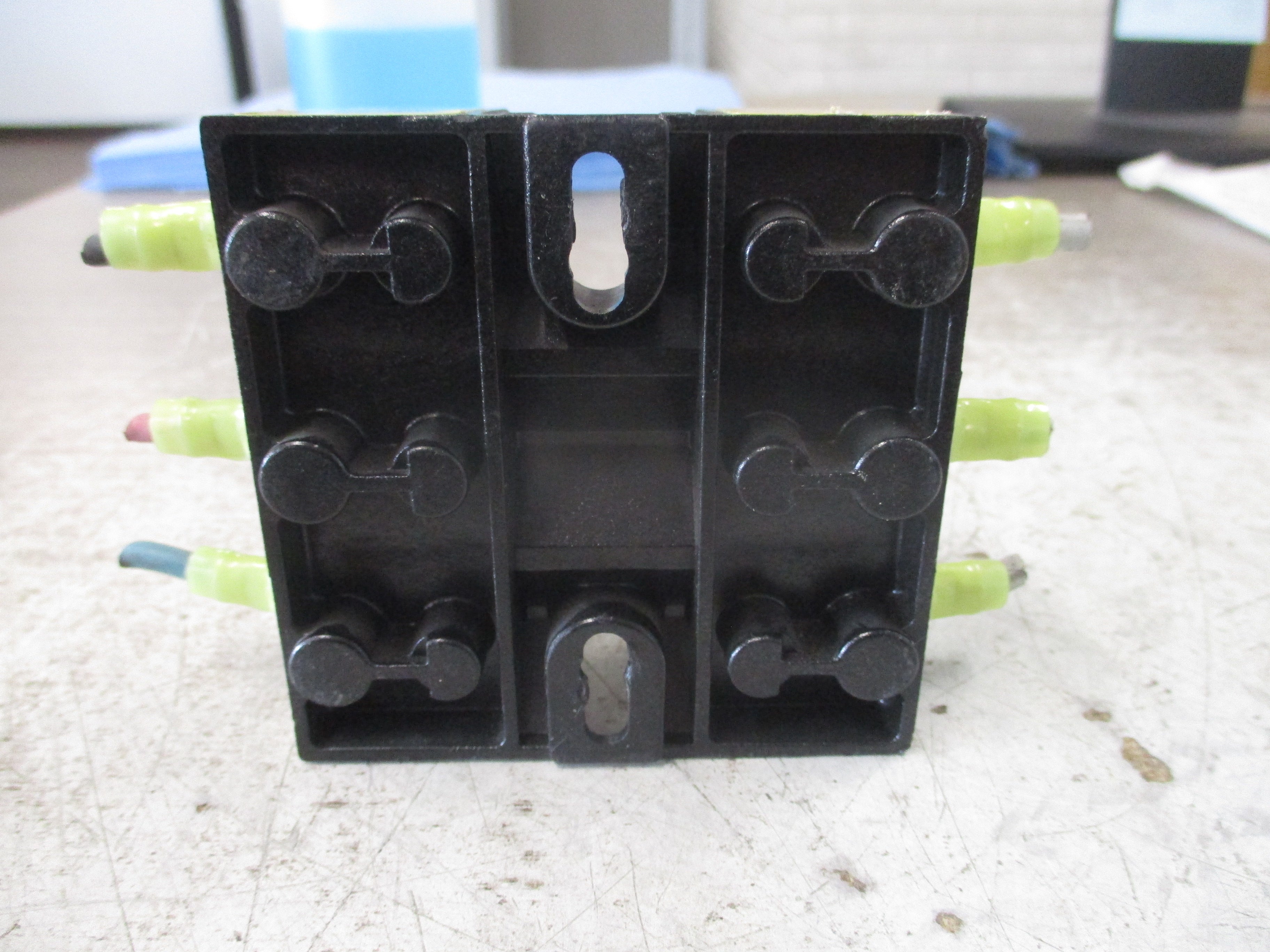 Buss Fuseholder R25030-3SR 30A 250V 3P Used