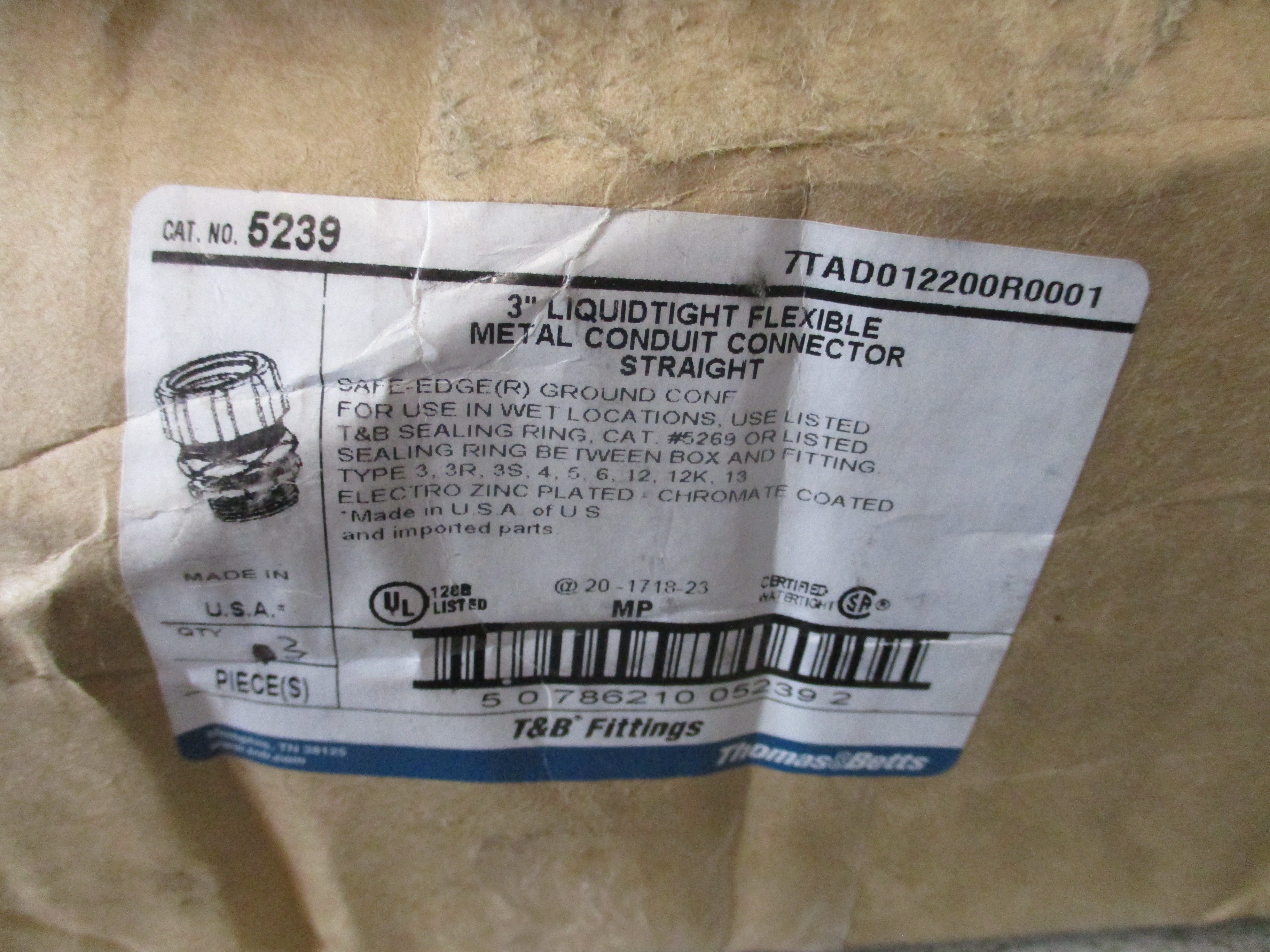 Thomas & Betts Liquidtight Flexible Conduit Connector 5239 3" *Box of 3*