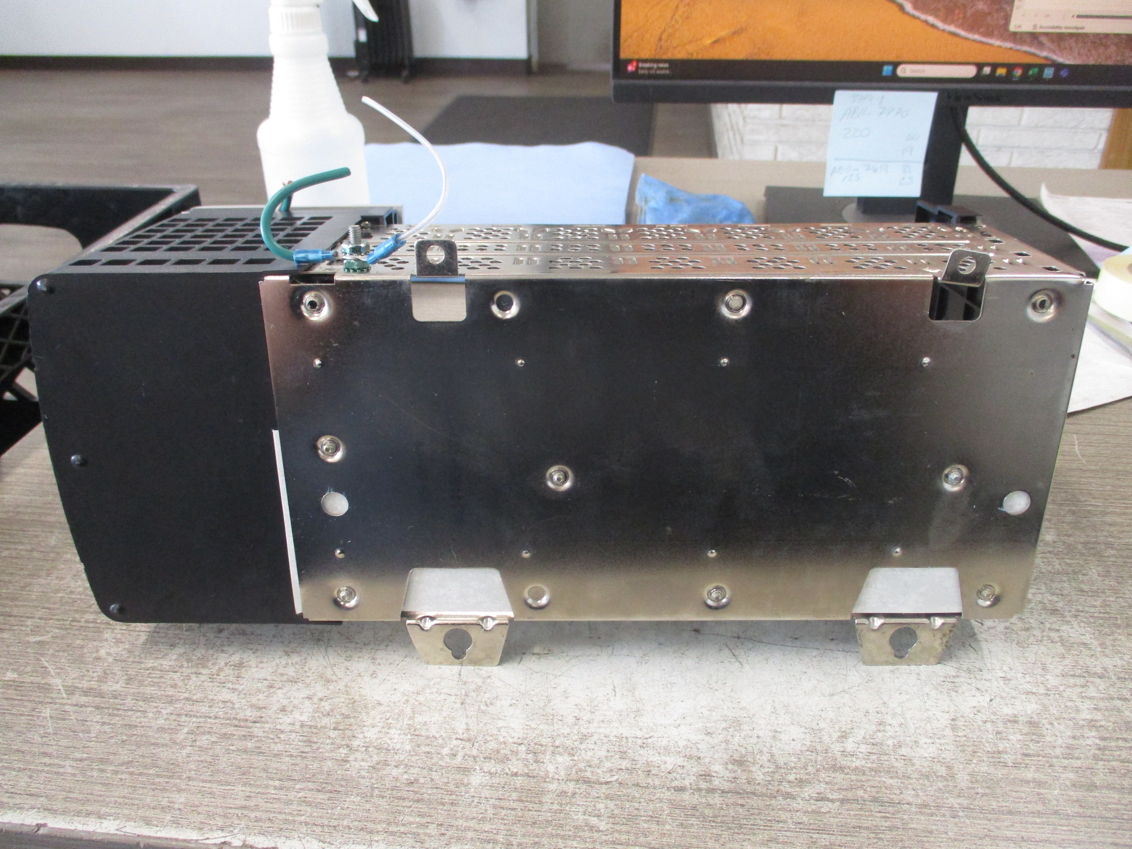 Allen-Bradley ControlLogix 7-Slot Chassis W/ Power Supply 1756A7/1756-PA72
