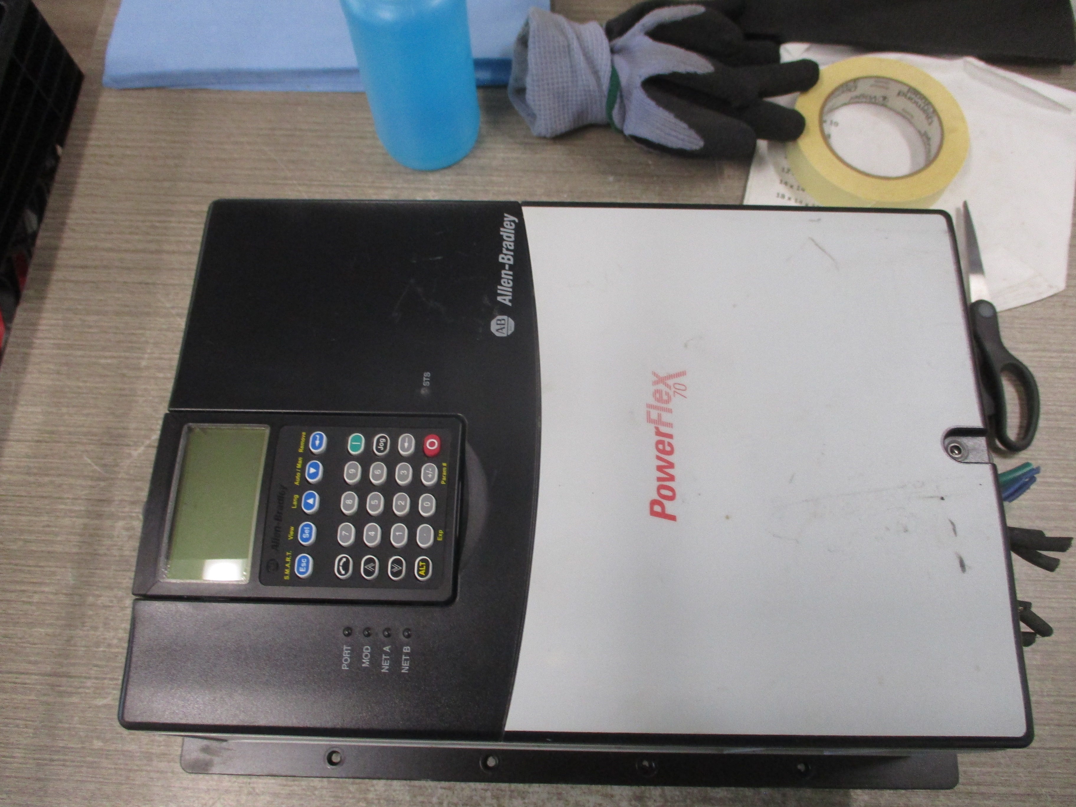 Allen-Bradley PowerFlex 70 AC Drive 20AD027F0AYNANNN 20HP 3Ph