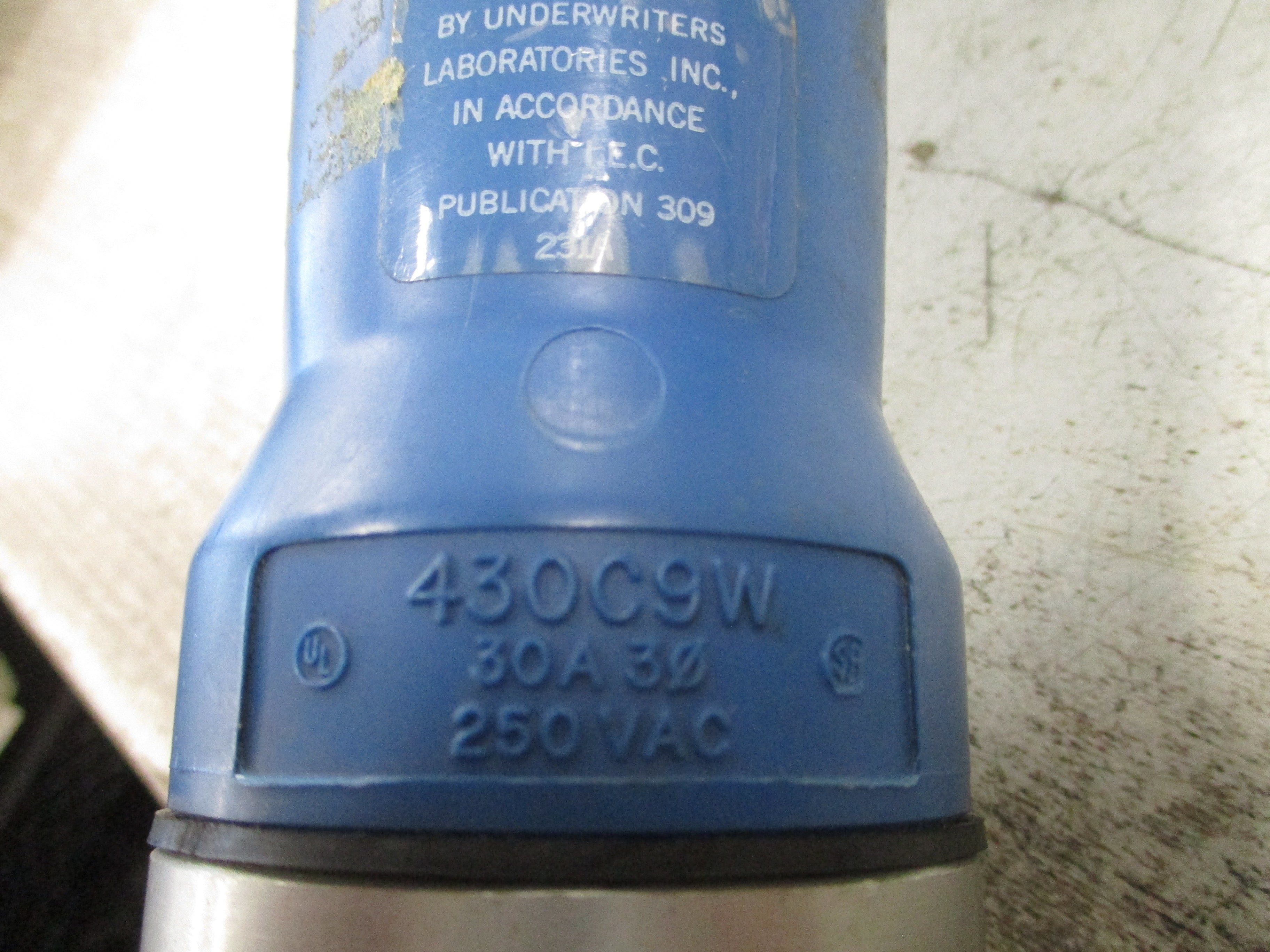 Hubbell Connector 430C9W 30A 4P 250VAC Used