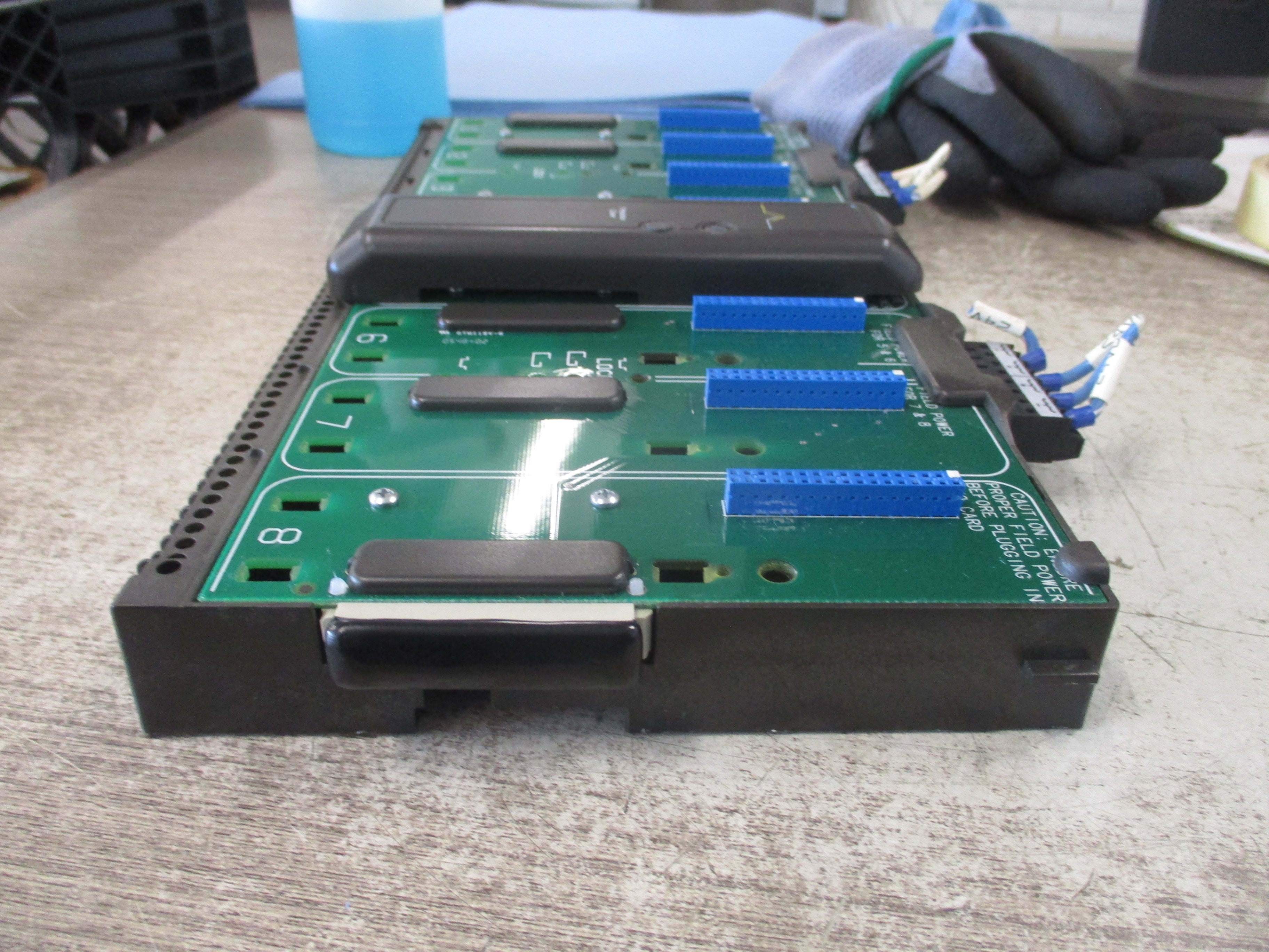 Emerson KJ4001X1-BE1 8-Wide Carrier 12P0818X072 Rev L Localbus: 12.6VDC, 8A Used